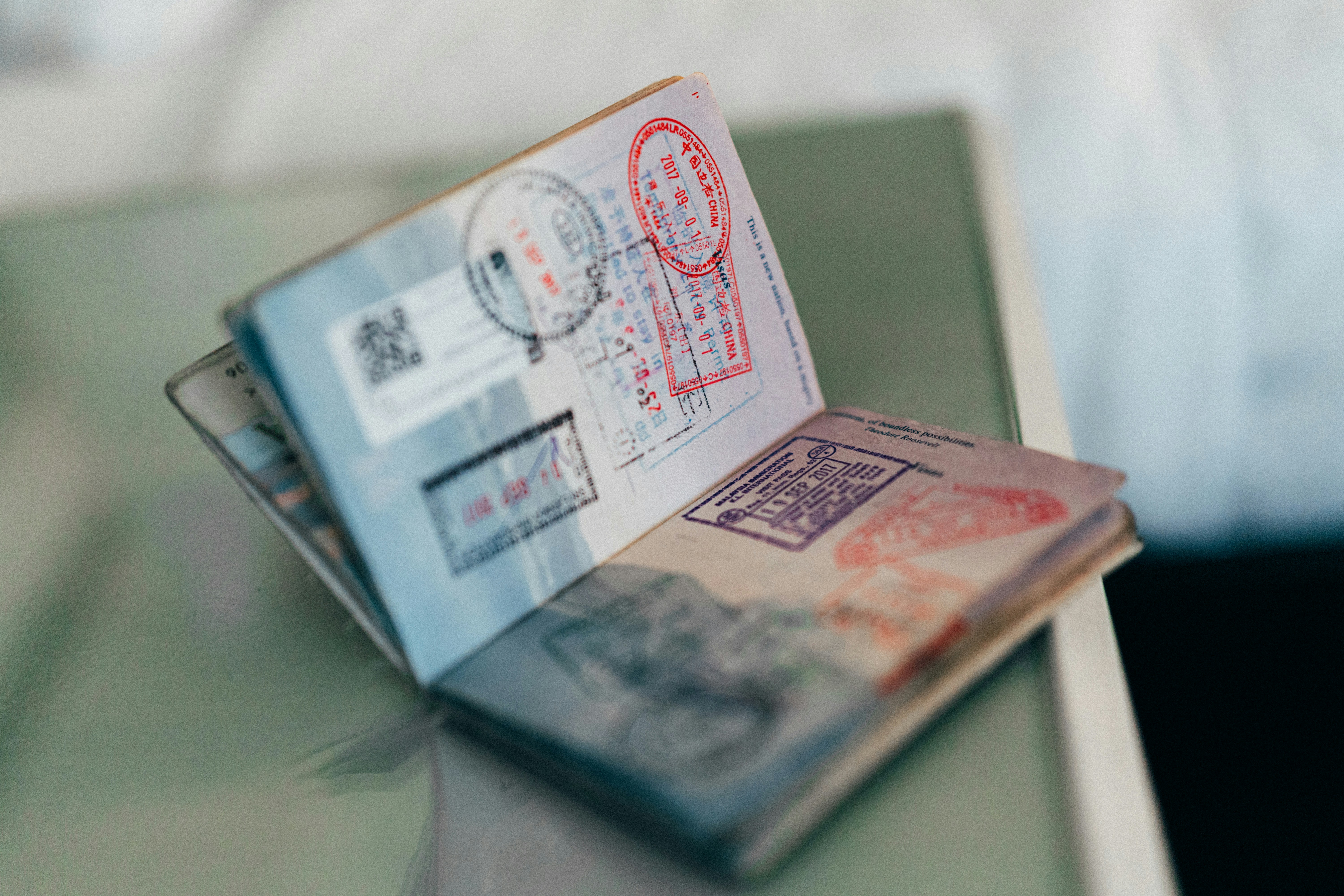 Autoridades migratorias extenderán pasaportes en una jornada especial el 25 de mayo. (Foto Prensa Libre: Unsplash)