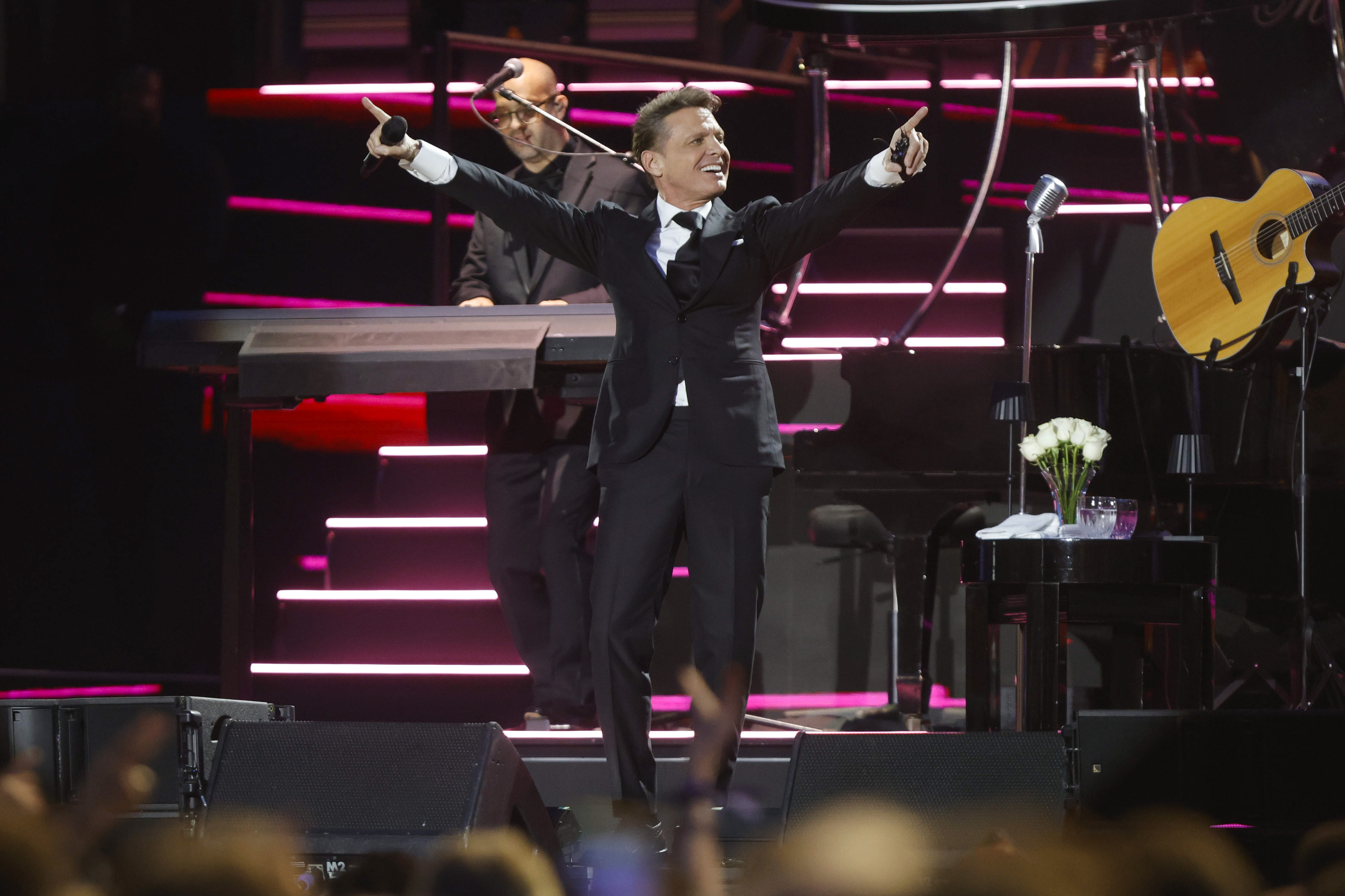 Luis Miguel “derrite” en el comienzo de su gira por España
