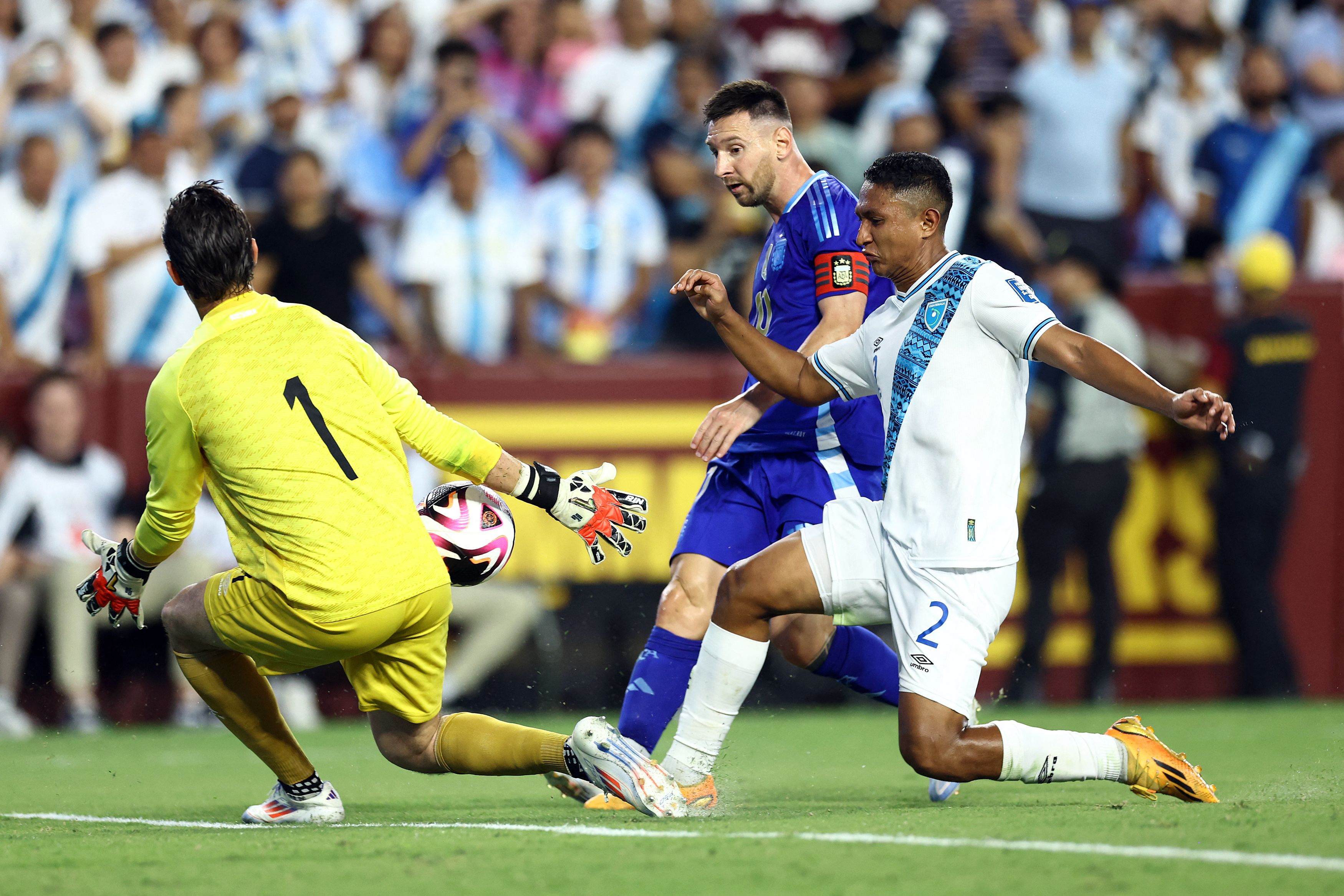 Doblete y asistencia de Messi lideran triunfo de Argentina sobre Guatemala