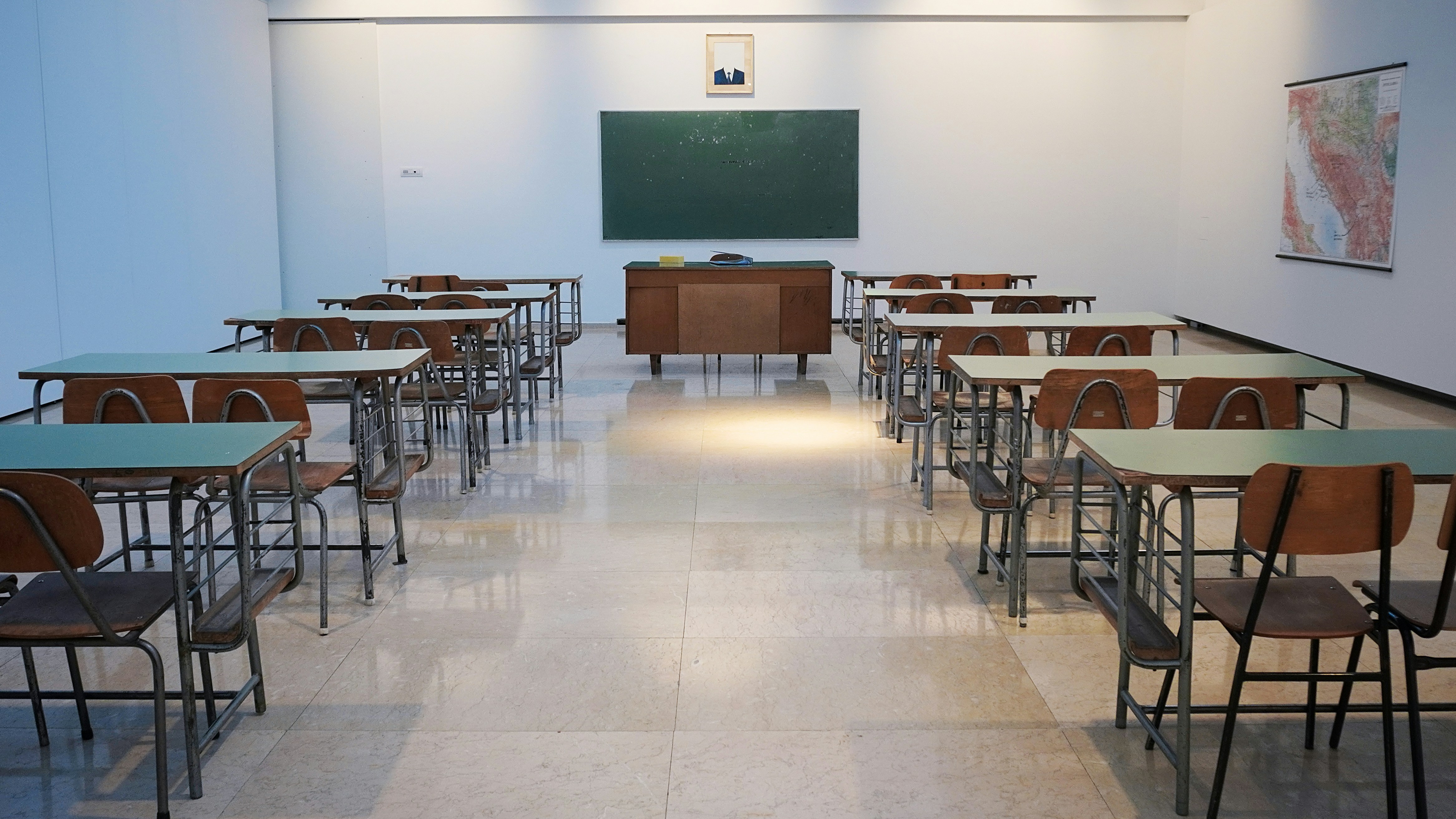 Mineduc emite normas del proceso de oposición para reclutamiento de docentes y personal técnico administrativo