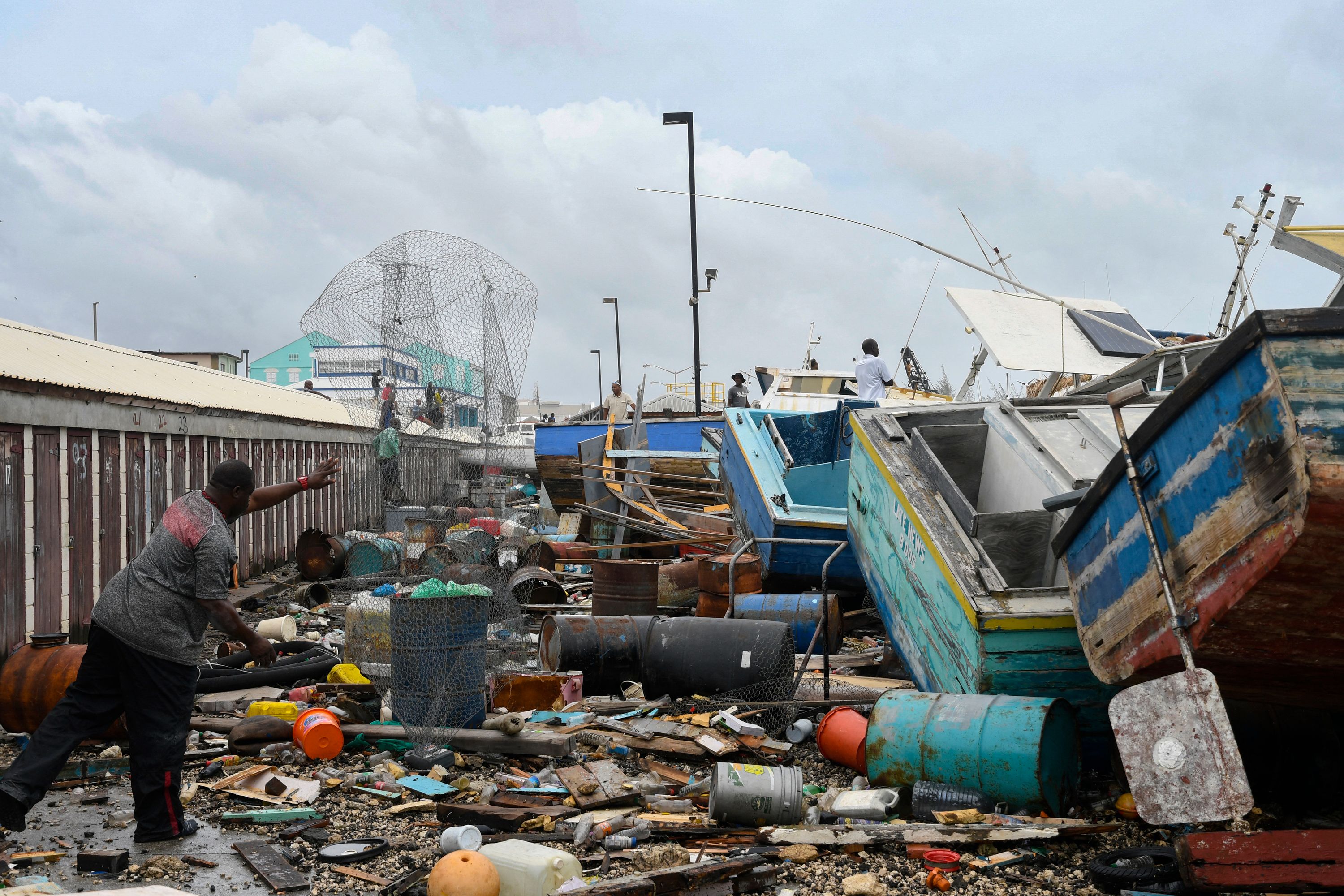 Santa Lucía, San Vicente y las Granadinas y Granada están bajo alerta de huracán, y en Martinica, Dominica y Trinidad rige una advertencia por tormenta tropical. (Foto Prensa Libre: Randy Brooks / AFP)
