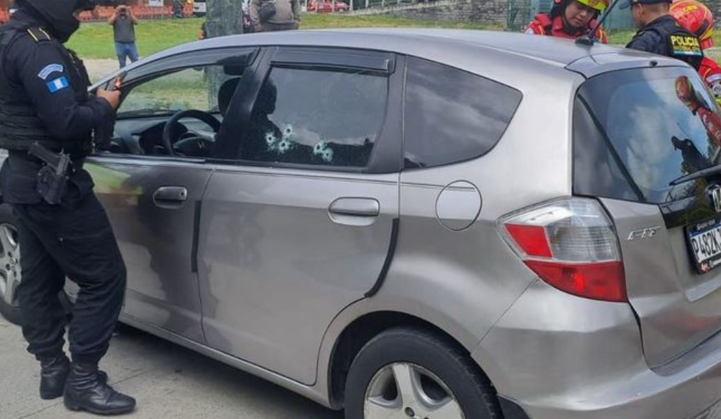 Pasajero de taxi y otra persona mueren en ataques armados en la capital y Villa Nueva
