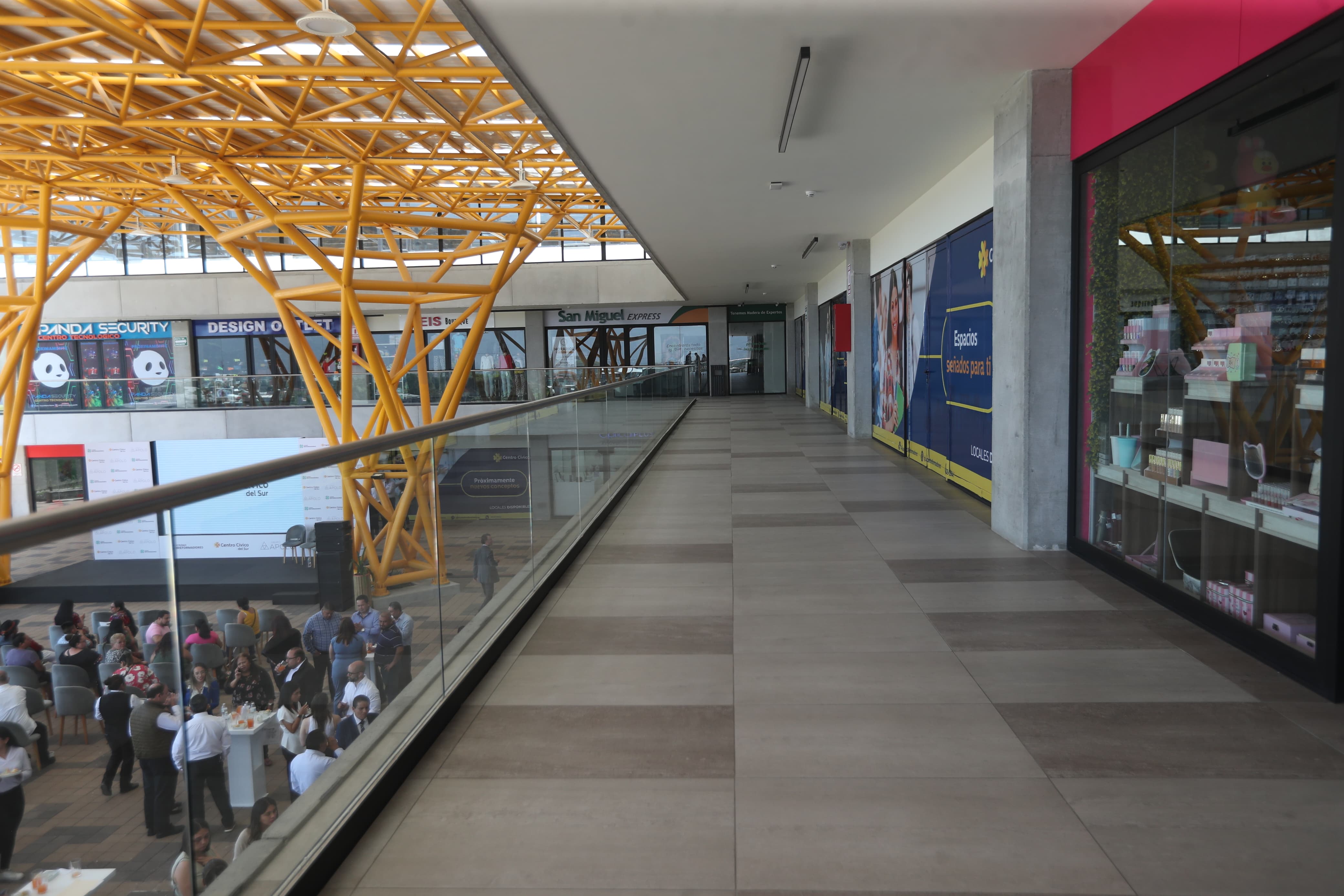 El comercio es uno de los componentes que cuenta el concepto de Centro Cívico del Sur en Ciudad Reformadores. (Foto Prensa Libre: Érick Ávila)