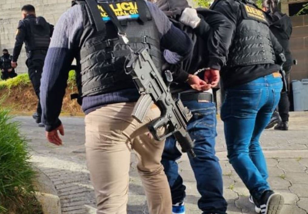 Capturado habría matado a su conviviente e hija y luego abandonó los cuerpos en una aldea