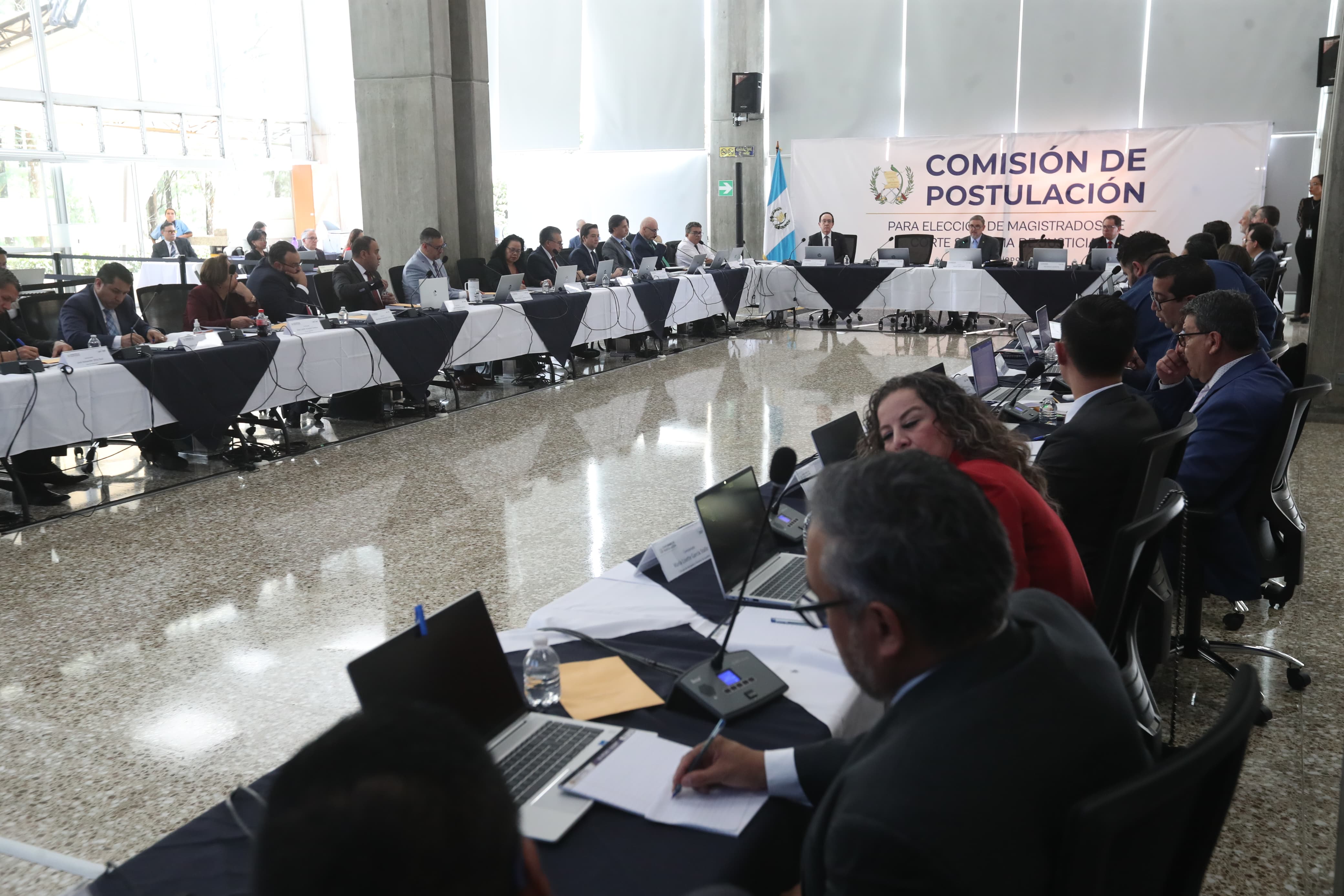 Retraso en designación de decano de UFM detiene trabajo de postuladoras
