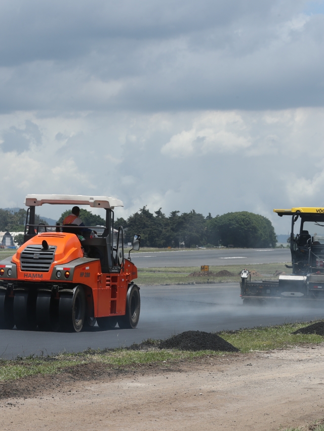 Recorrido en las instalaciones del Aeropuerto Internacional La Aurora que necesita remodelacin y reparaciones .