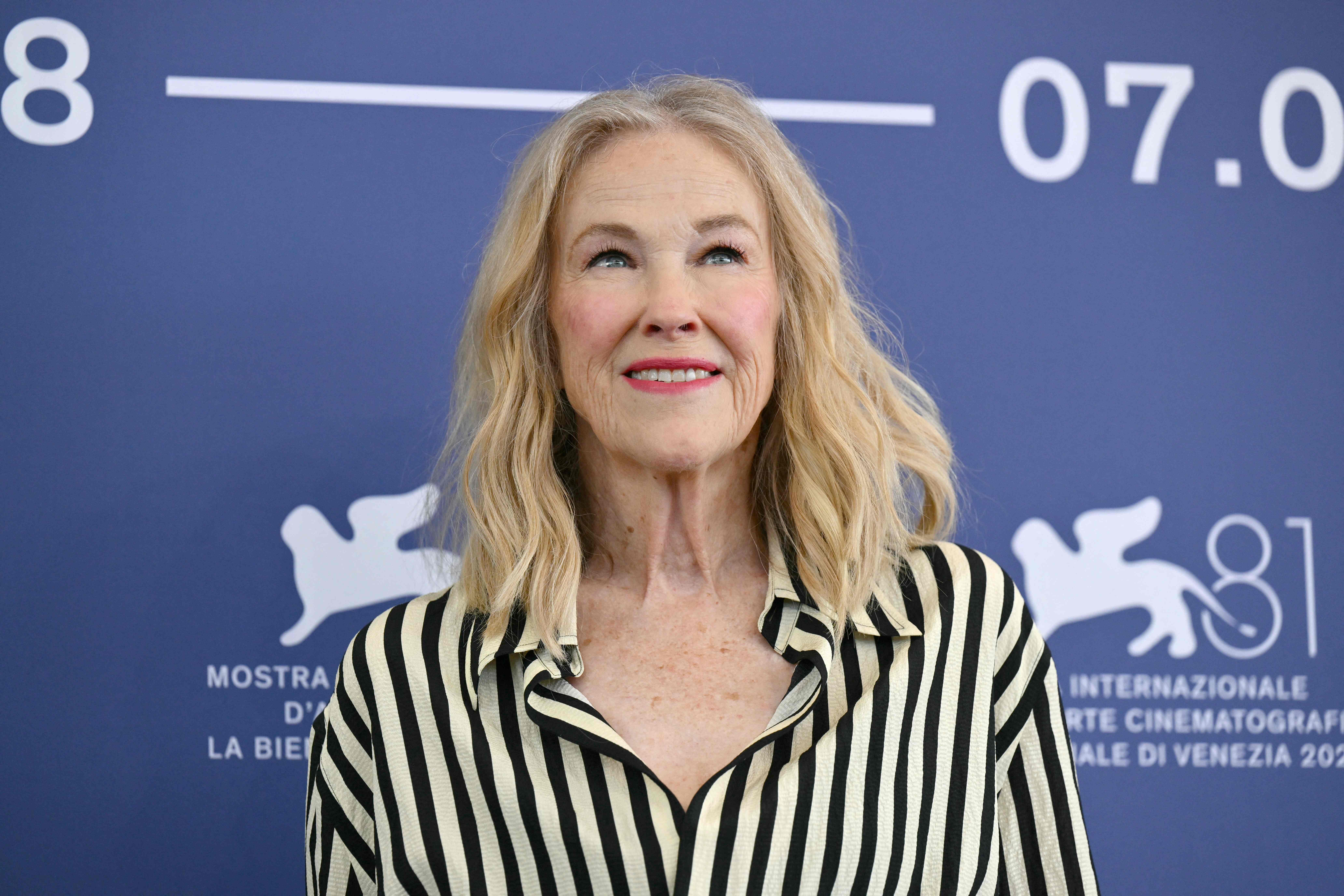 Actress Catherine OHara poses during the photocall of the opening film "Beetlejuice Beetlejuice" on August 28, 2024 during the 81st International Venice Film Festival at Venice Lido. (Photo by Alberto PIZZOLI / AFP)