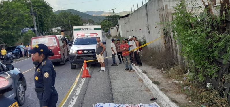 Niña de 6 años muere y otras tres personas heridas en accidente en ruta a las Verapaces