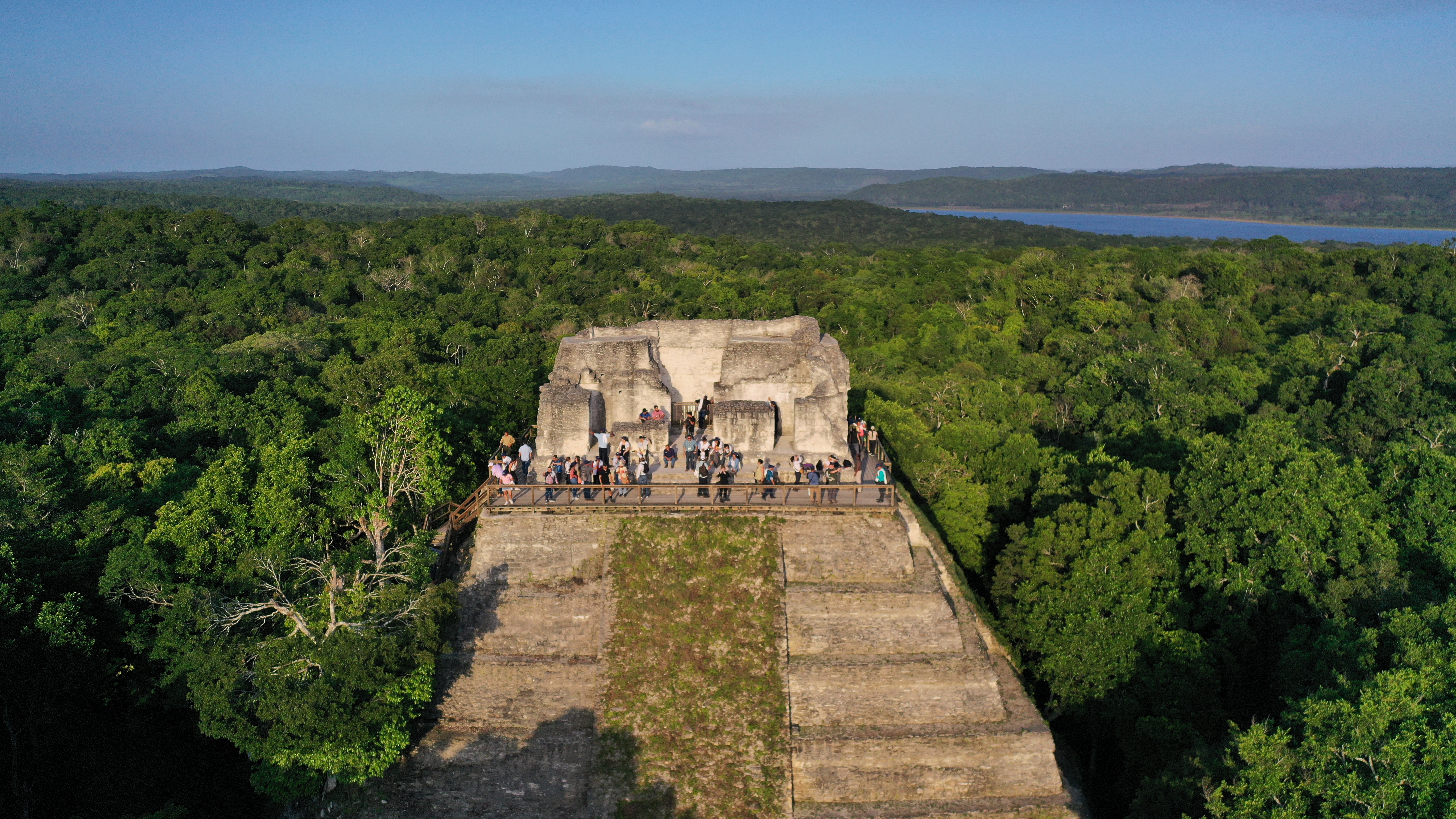 El Parque Nacional Yaxhá-Nakúm-Naranjo, declarado área protegida por el Decreto No. 55-2003, abarca los sitios arqueológicos Yaxhá, Nakum y Naranjo en la Zona Núcleo de la Reserva de la Biosfera Maya. (Foto Prensa Libre: Byron Rivera Baiza)