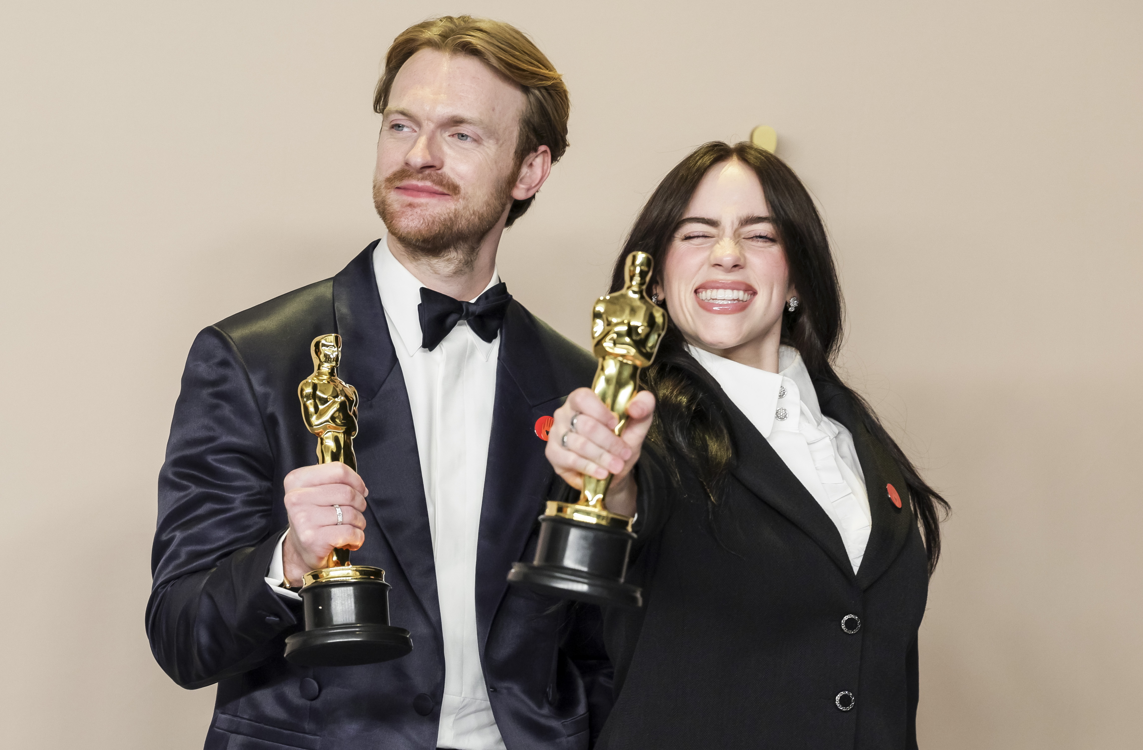 Billie Eilish y su hermano se unen a Taylor Swift y confirman su apoyo a Kamala Harris
