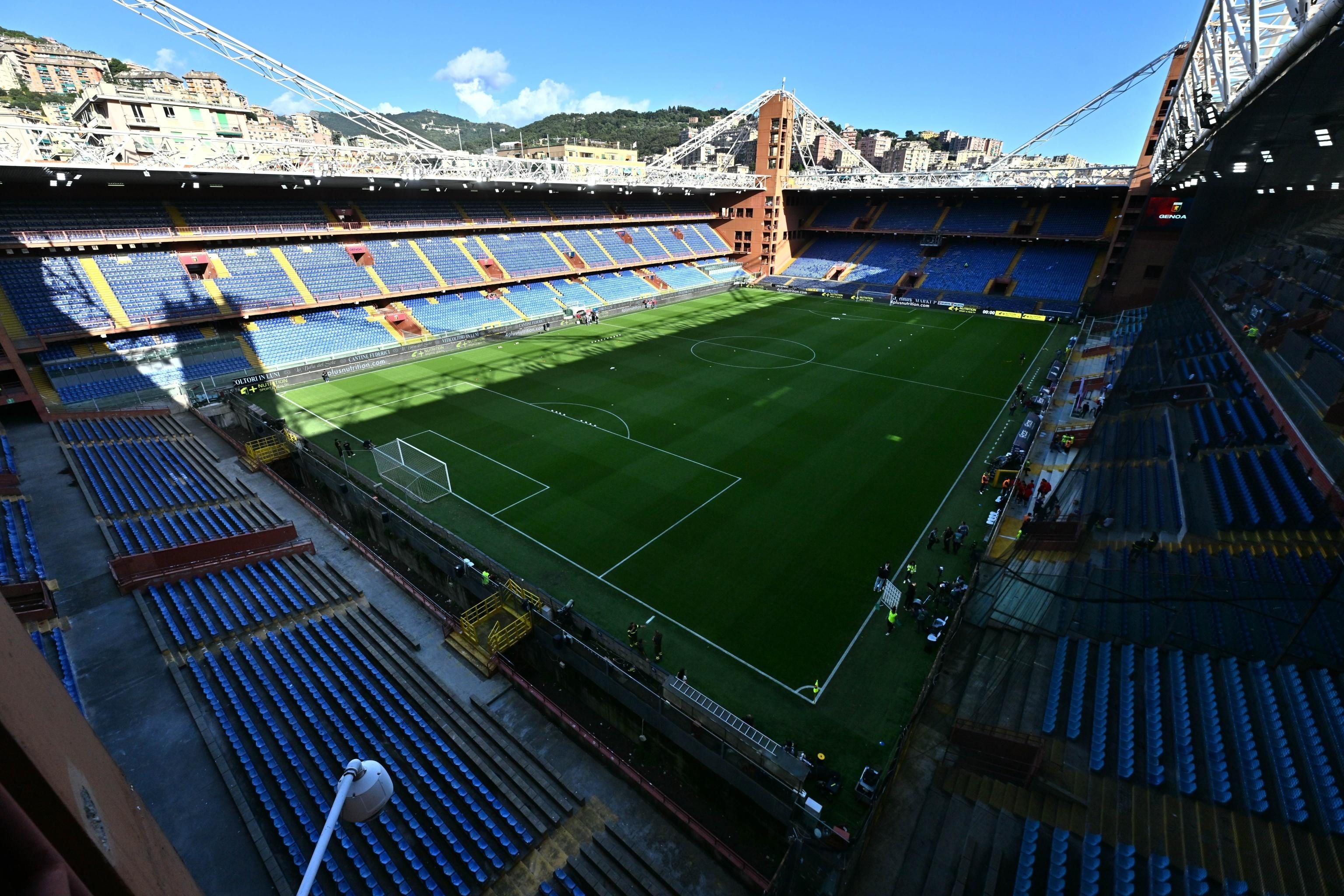 Genoa (Italy), 28/09/2024.- General view of deserted stands ahead of the Italian Serie A soccer match Genoa CFC vs Juventus FC at Luigi Ferraris stadium in Genoa, Italy, 28 September 2024. (Italia, Génova) EFE/EPA/LUCA ZENNARO