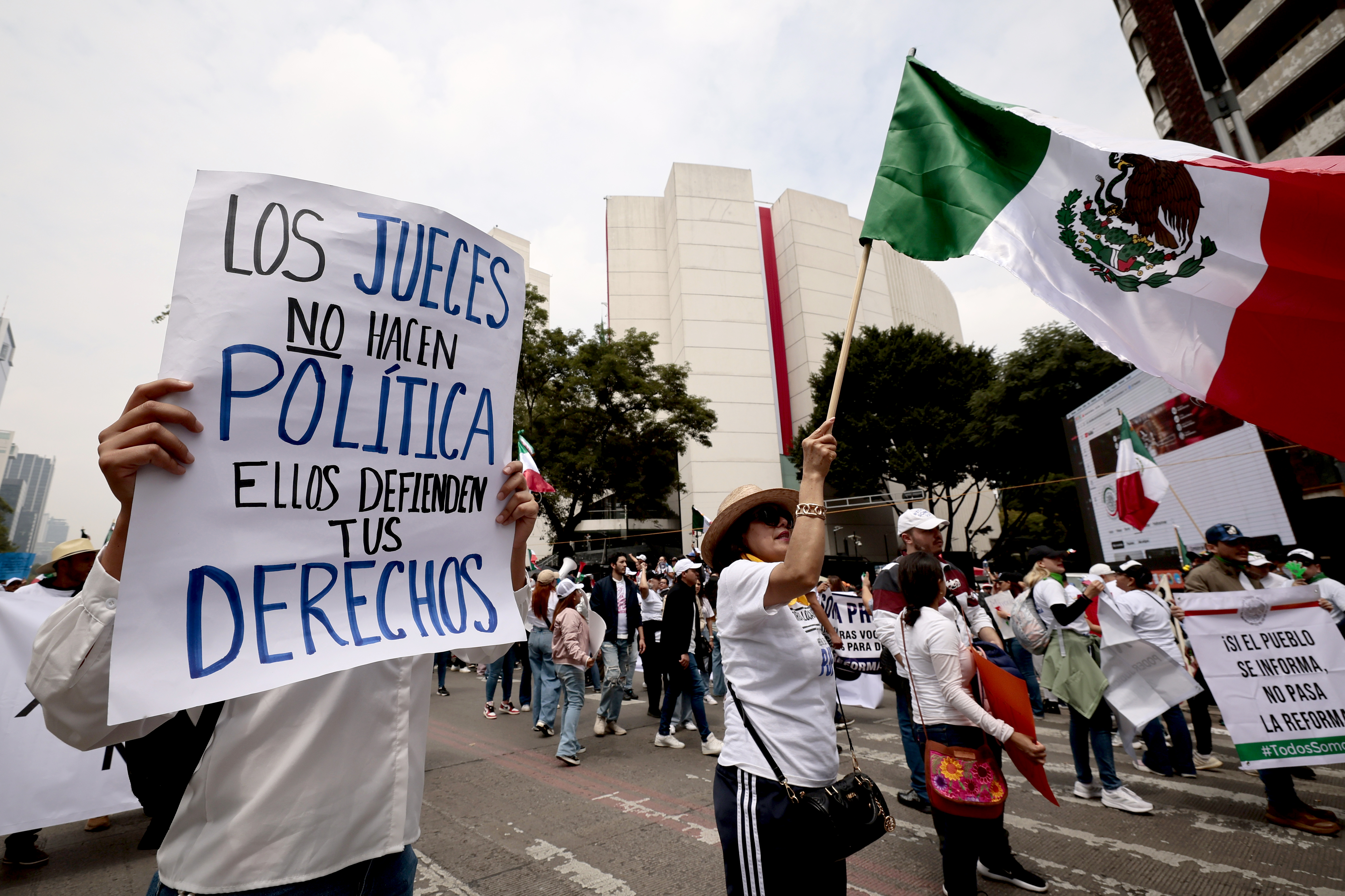 México aprueba elección de jueces mediante el voto popular