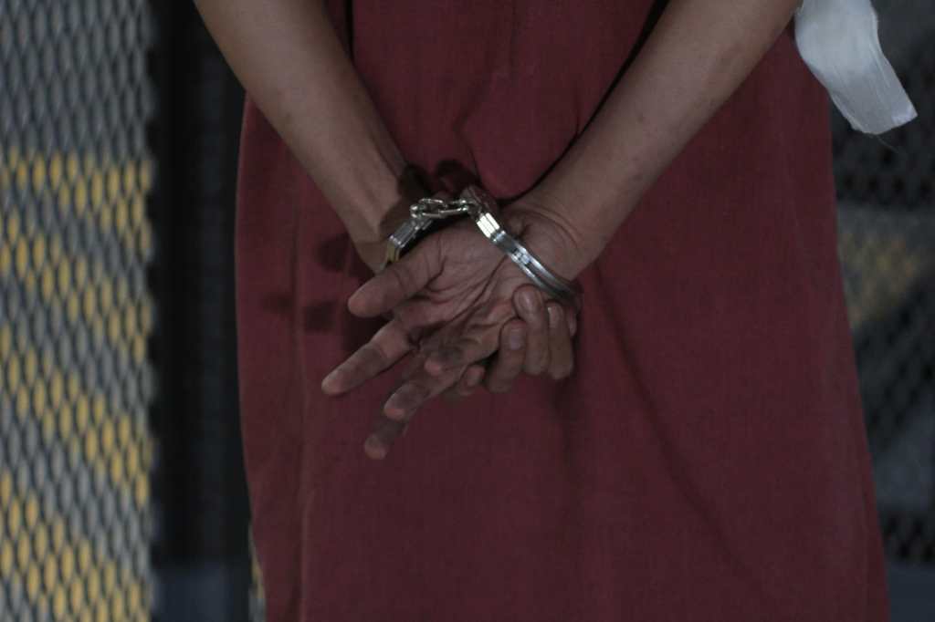 Hombre que profana cadáver en el hospital San Juan de Dios