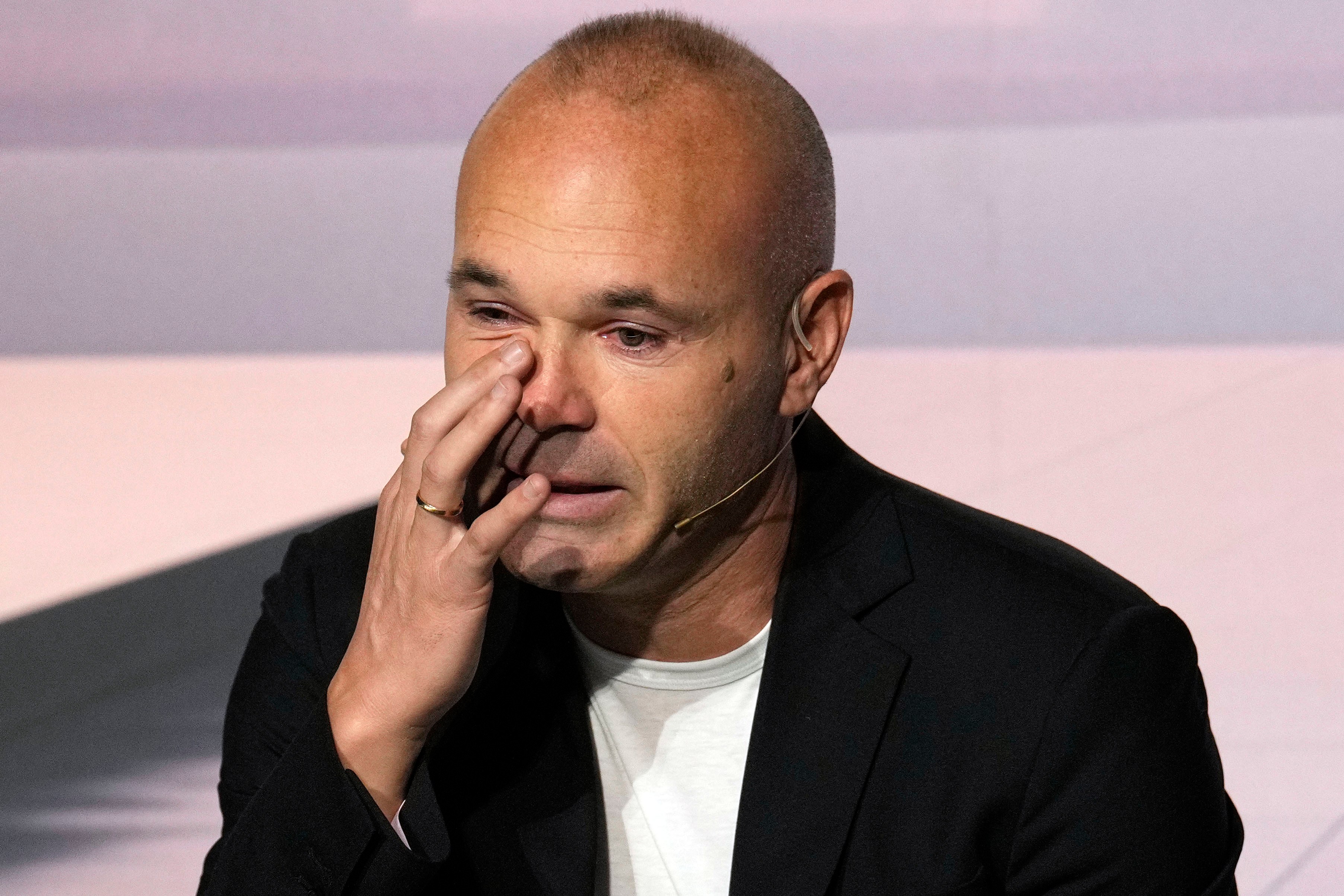 El adiós de un genio: Andrés Iniesta se retira tras dos décadas de carrera