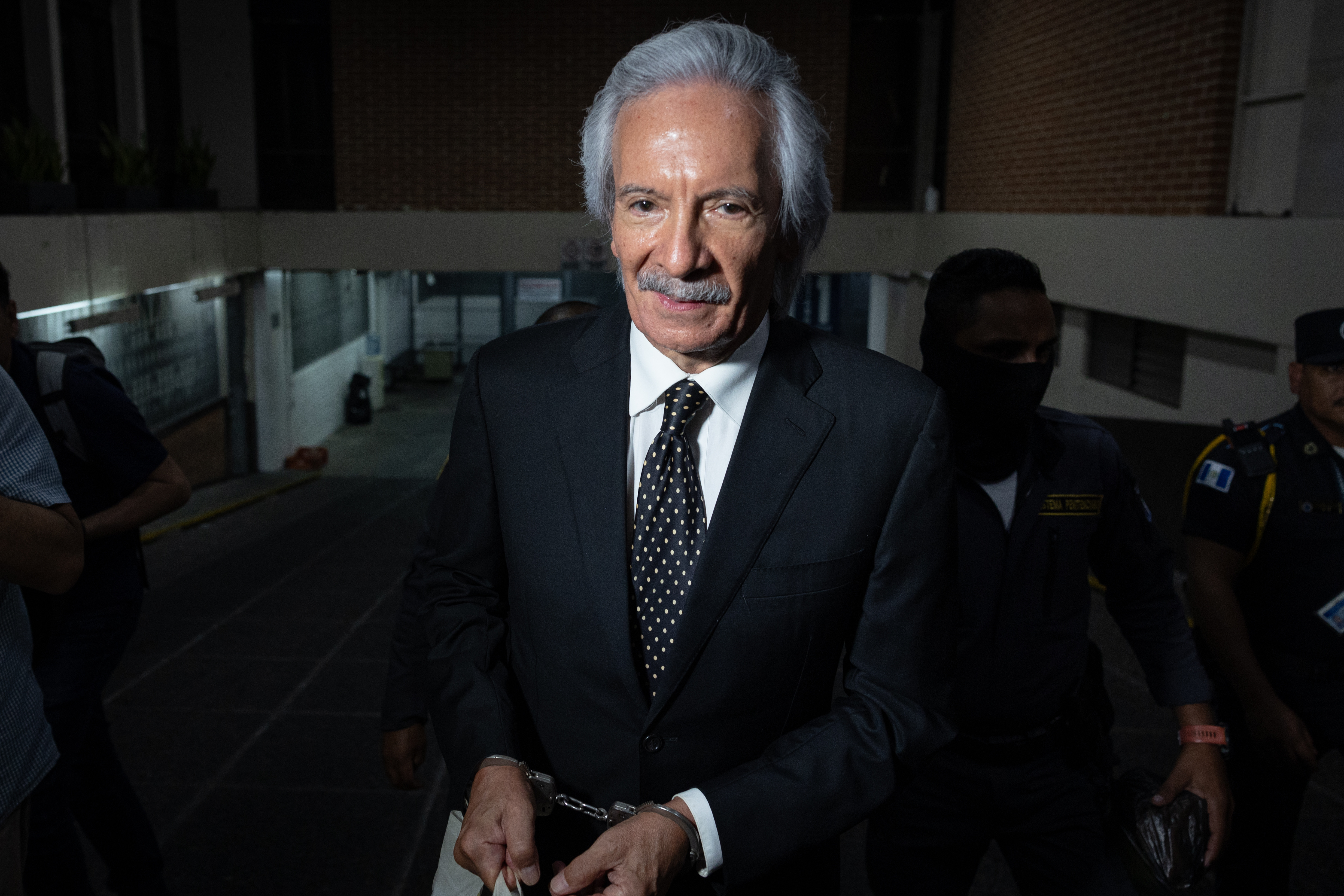 Organizaciones solicitan a la CSJ que resuelva un amparo de Jose Rubén Zamora para evitar que vuelva a prisión