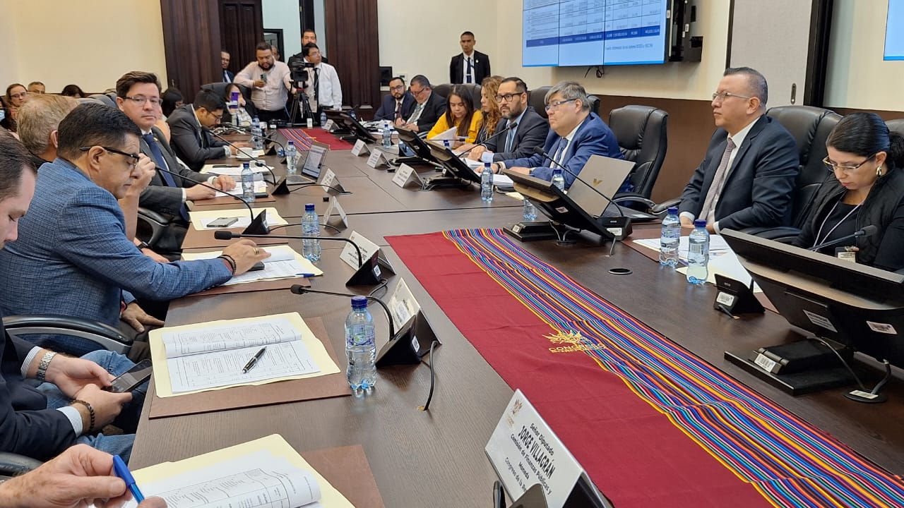Presupuesto 2025: Comisión de Finanzas reactiva audiencias con ministerios para discutir los techos