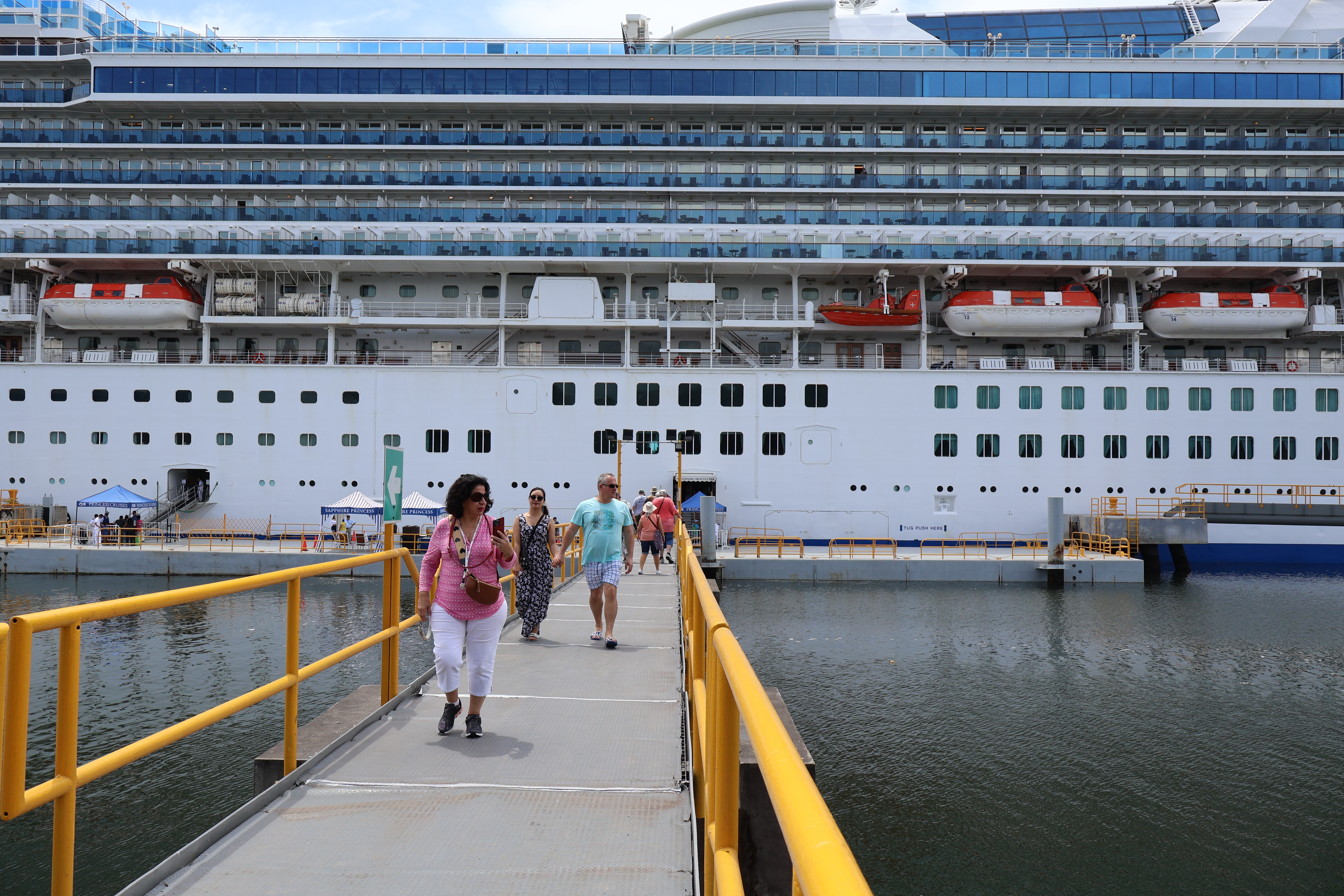 Empieza temporada de cruceros 2024-2025 y Guatemala espera 51 buques y 80 mil turistas