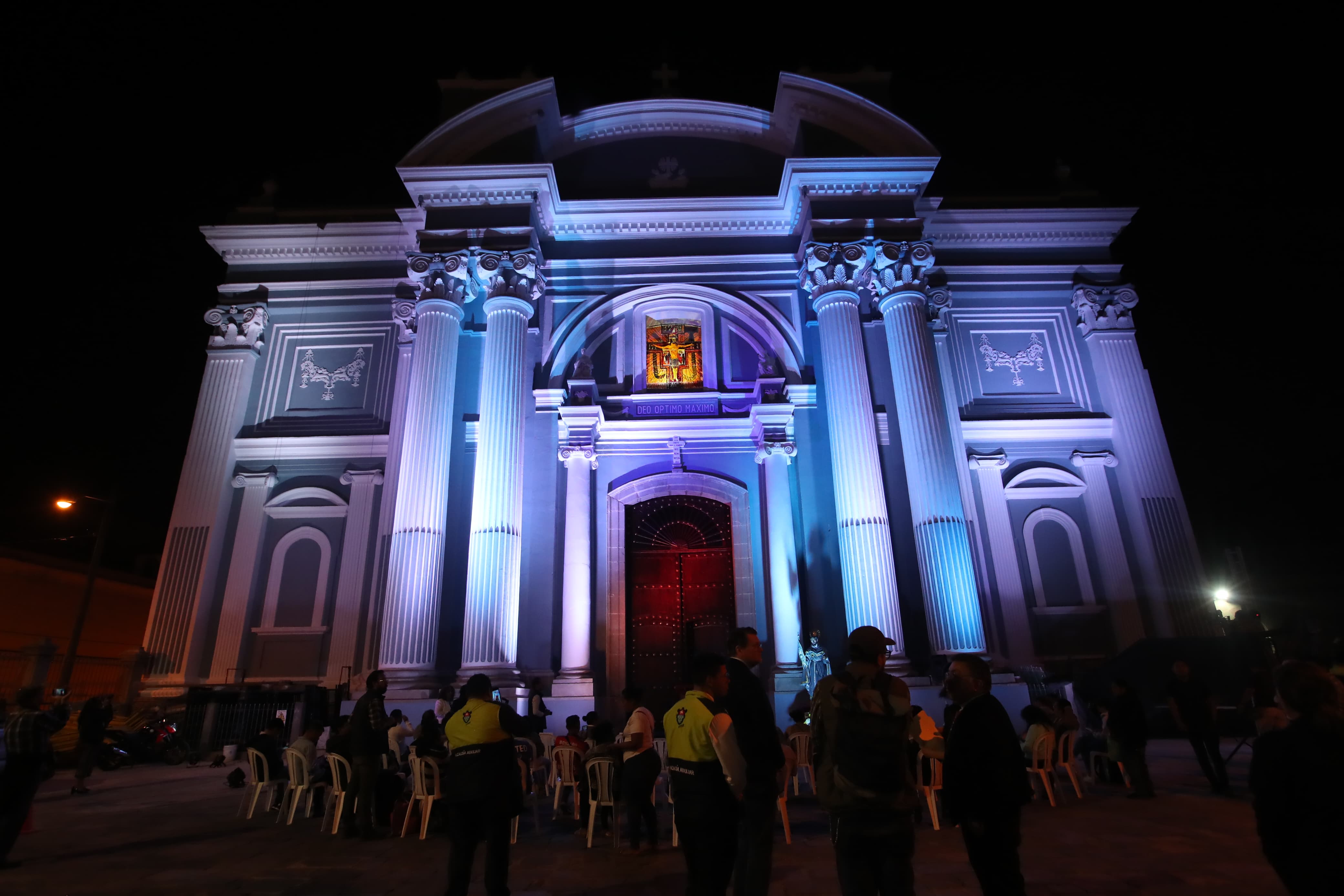 Templo de San Francisco en el Centro Histórico luce su fachada restaurada
