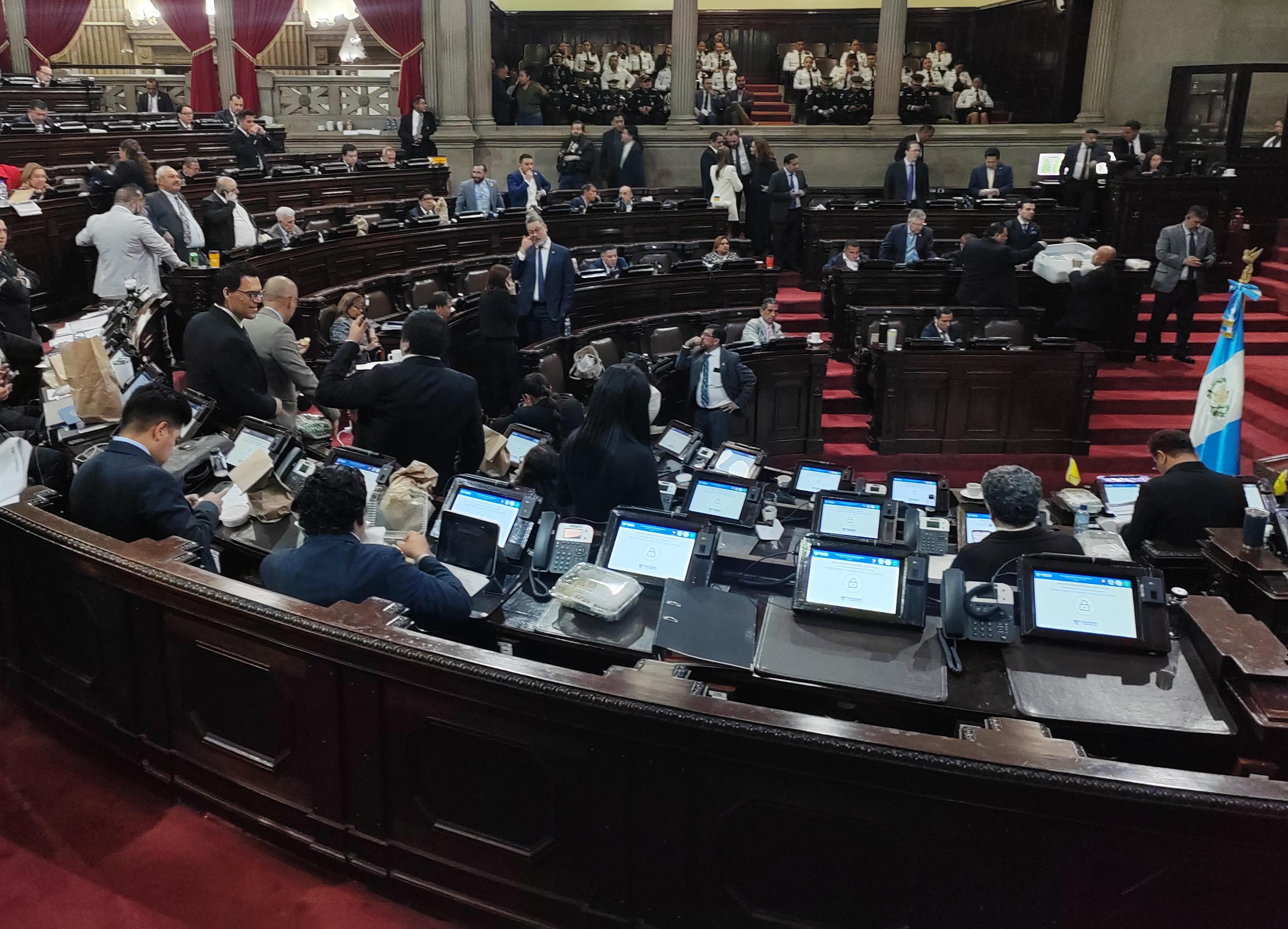 “Se repartió una enorme cantidad de dinero entre los alcaldes a solicitud de los diputados distritales”: Roberto Alejos