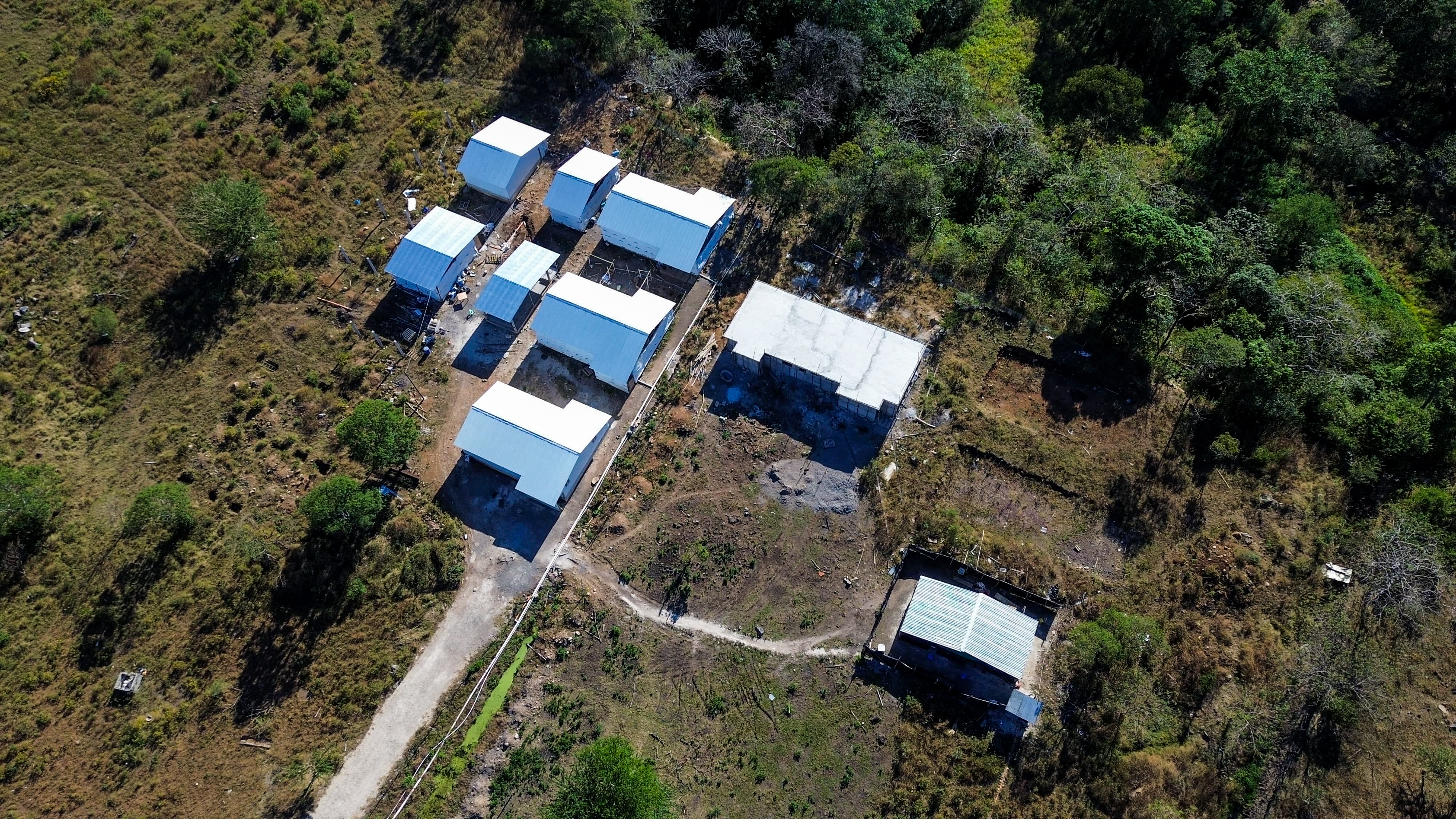 En la finca hay un espacio donde la secta está construyendo más complejos habitacionales para los integrantes. (Foto Prensa Libre: Oscar Vásquez)