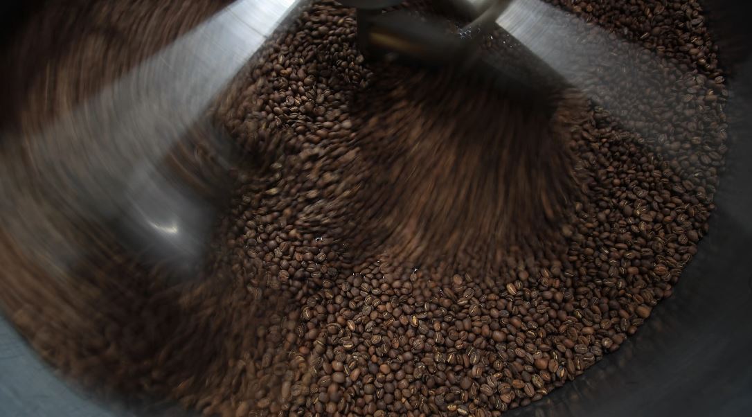 Alza de precios internacionales del café beneficiarán a productores y exportadores, proyectó el presidente de Anacafé