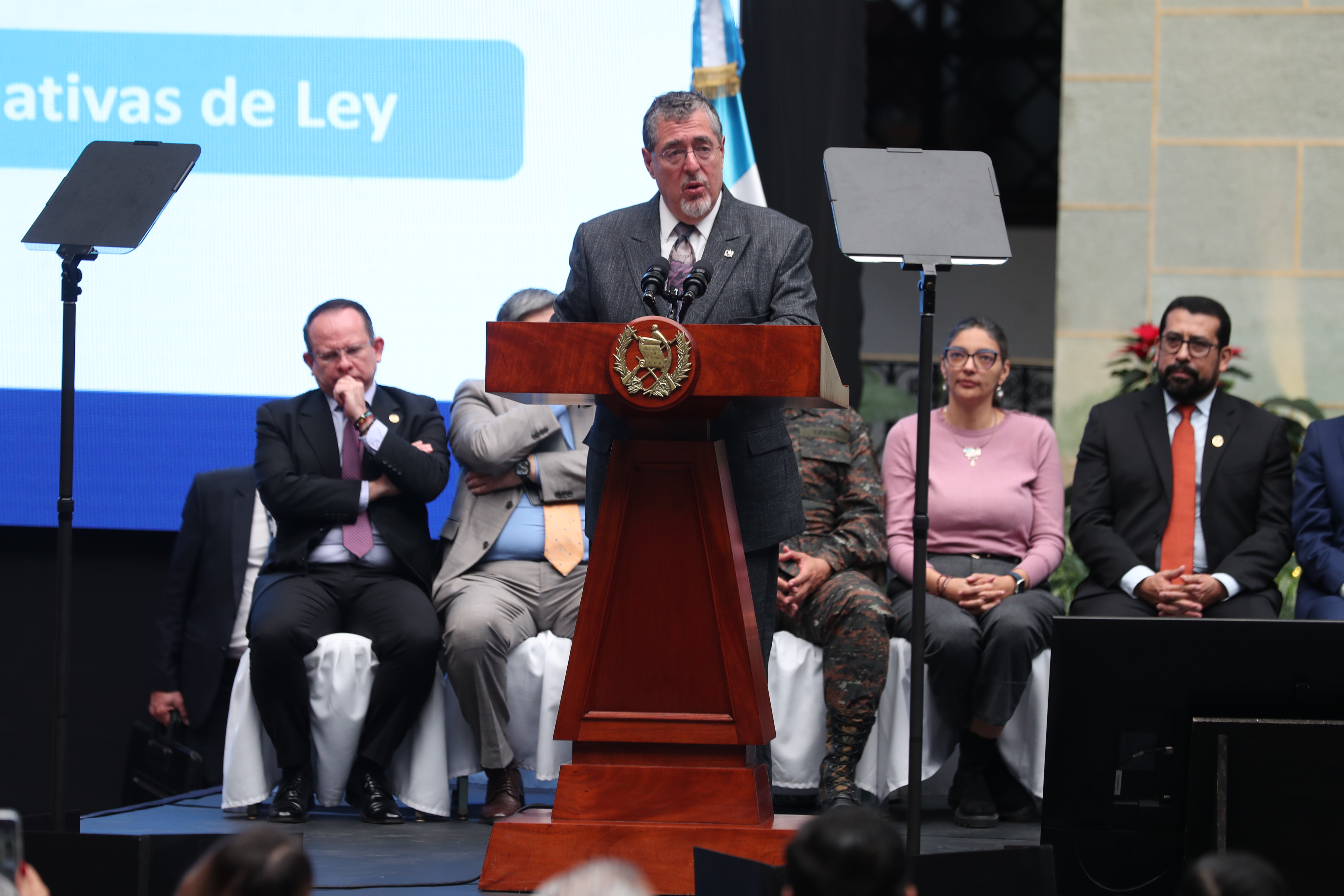 Bernardo Arevalo, presidente en actividad del gobierno de Guatemala que celebra da Internacional Contra la Corrupcin donde le entrega documento al presidente Bernardo Arevalo

Prensa Libre. Erick Avila  09/12/2024