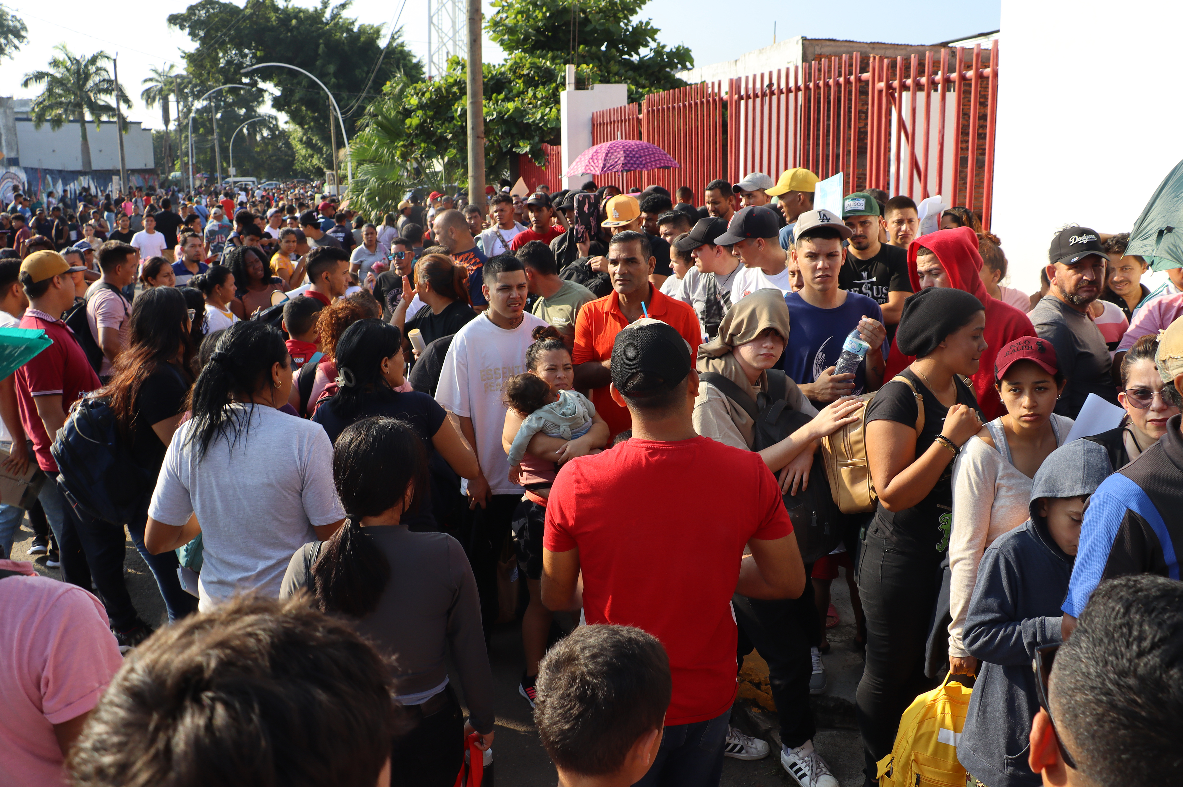 Activistas denuncian abusos contra migrantes en frontera entre Guatemala y México