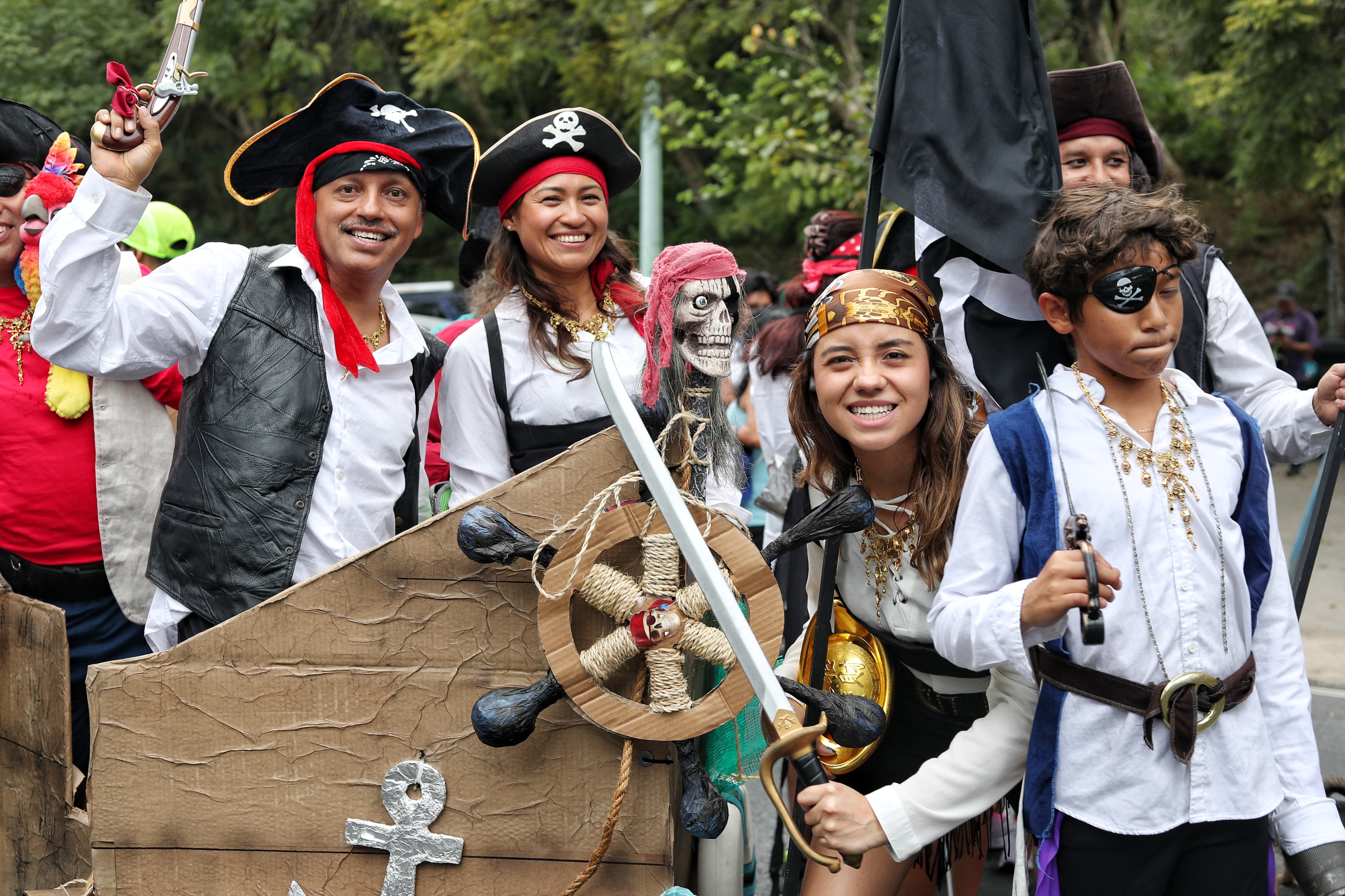 El escenario tradicional de la carrera está llena de entusiasmo, compañerismo, diversión y motivación. (Foto Prensa Libre: Esbin García)