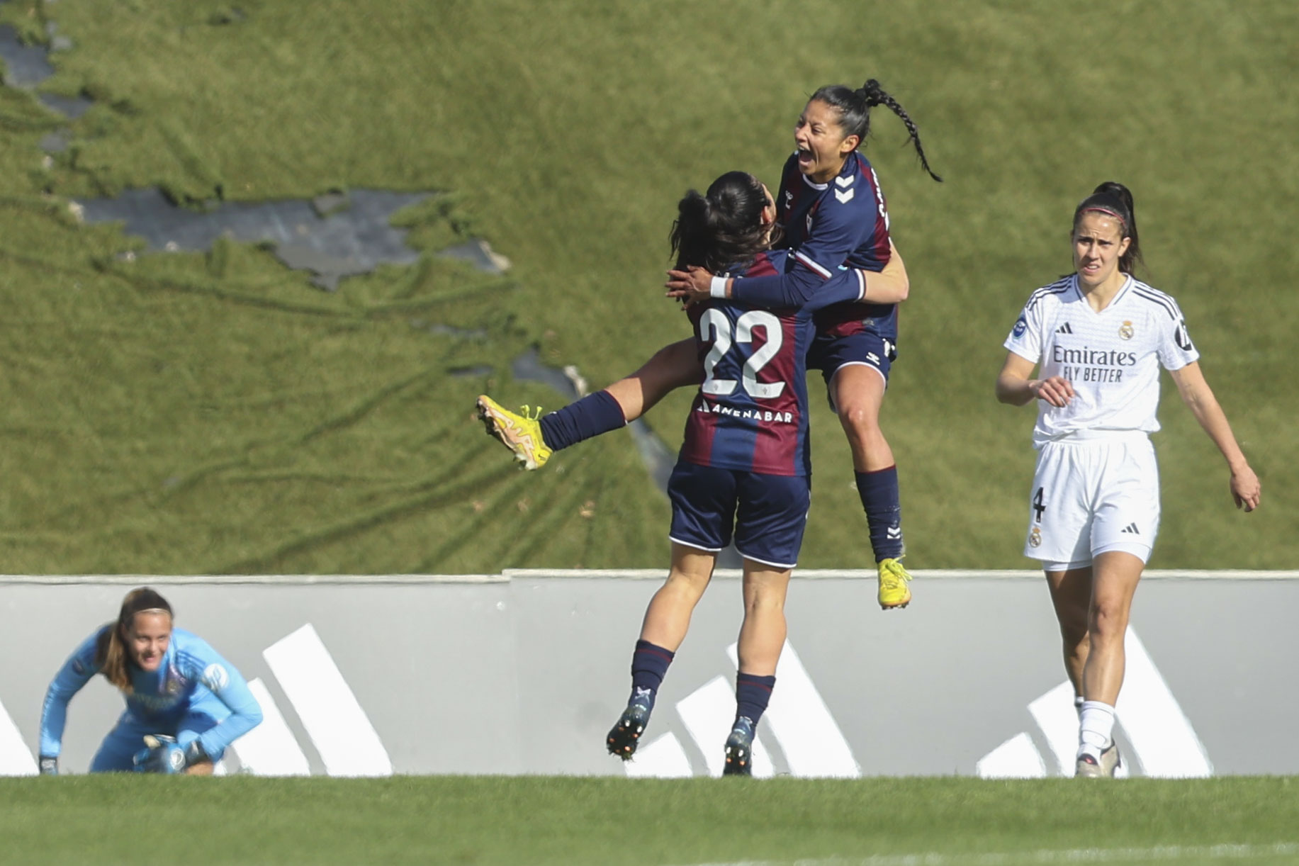 Andrea Álvarez anota un golazo en la victoria del Eibar sobre el Real Madrid