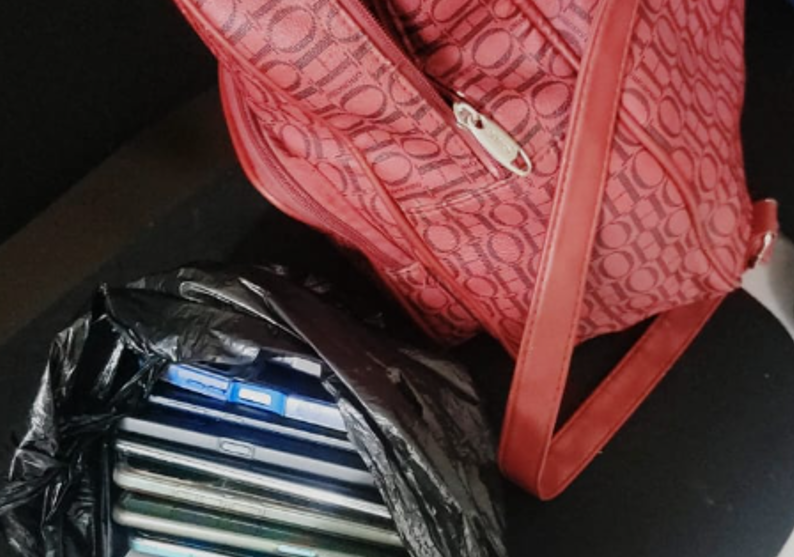 La PNC sorprende a mujer cuando despojaba de su celular a un feligrés hondureño en Esquipulas