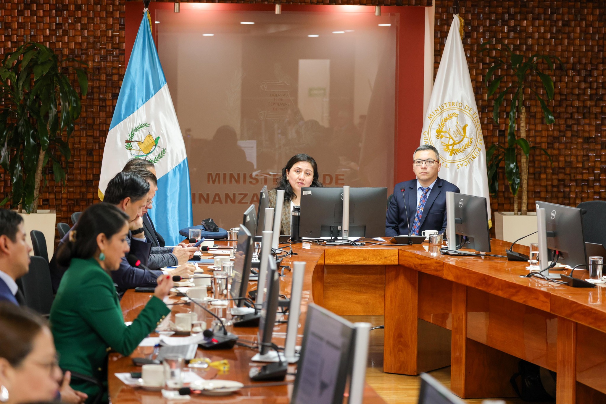 Calificadora Fitch Ratings efectuará visita para evaluación del país y sectores expresan expectativas y retos