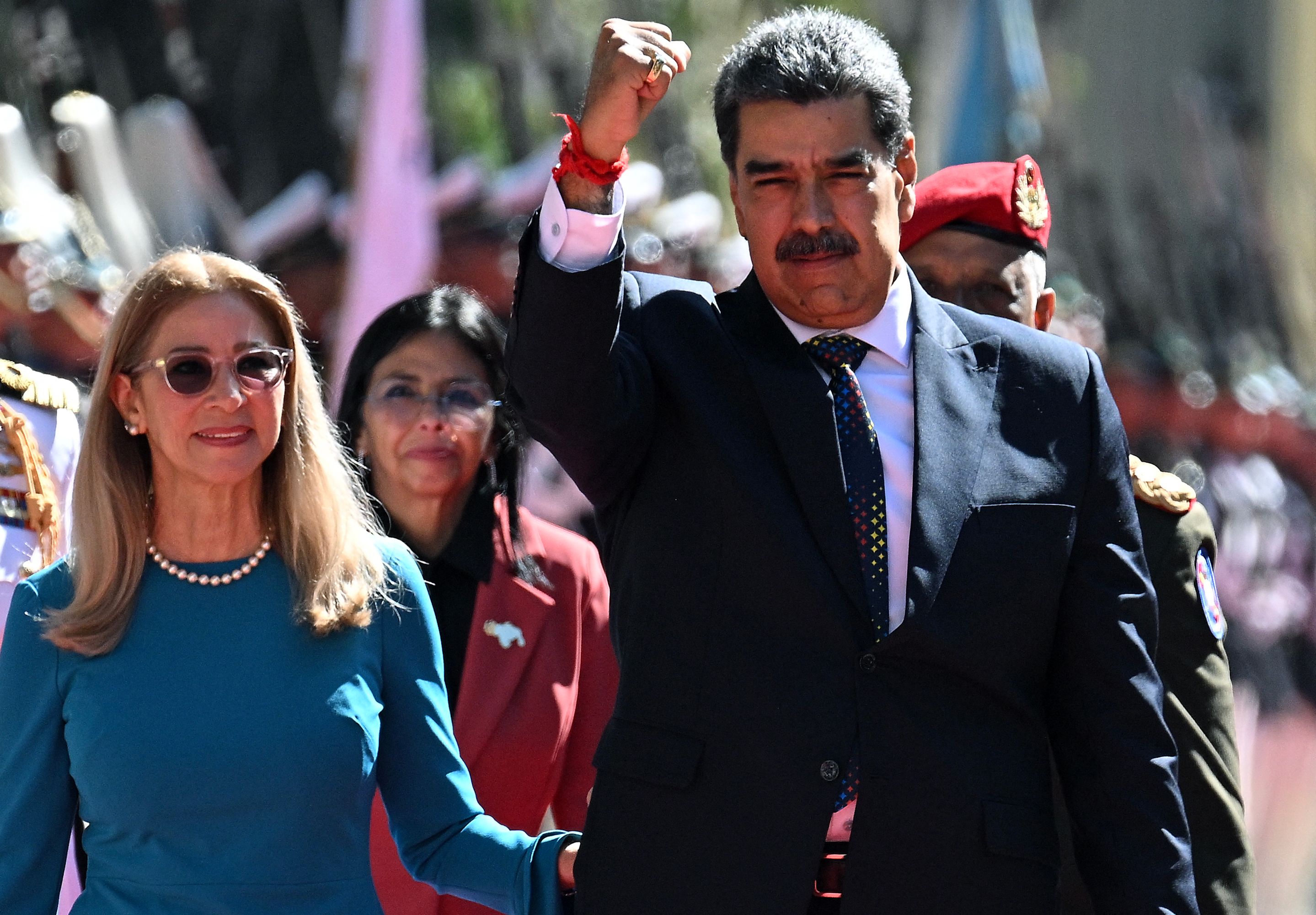 Nicolás Maduro comienza un nuevo periodo presidencial en Venezuela ante el rechazo internacional. (Foto Prensa Libre: AFP)