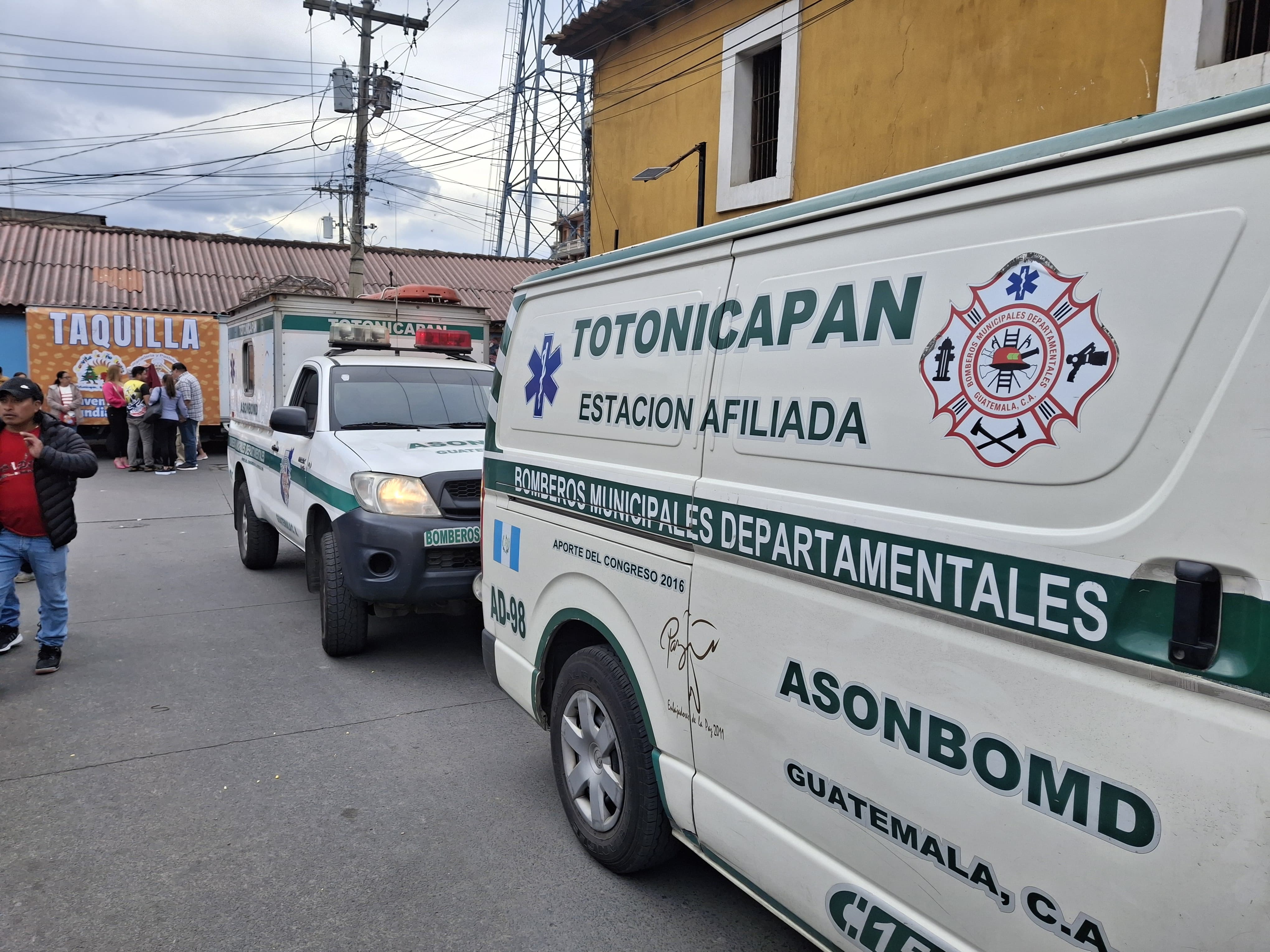 Video: el momento en el que se desploma un graderío en convite en Totonicapán