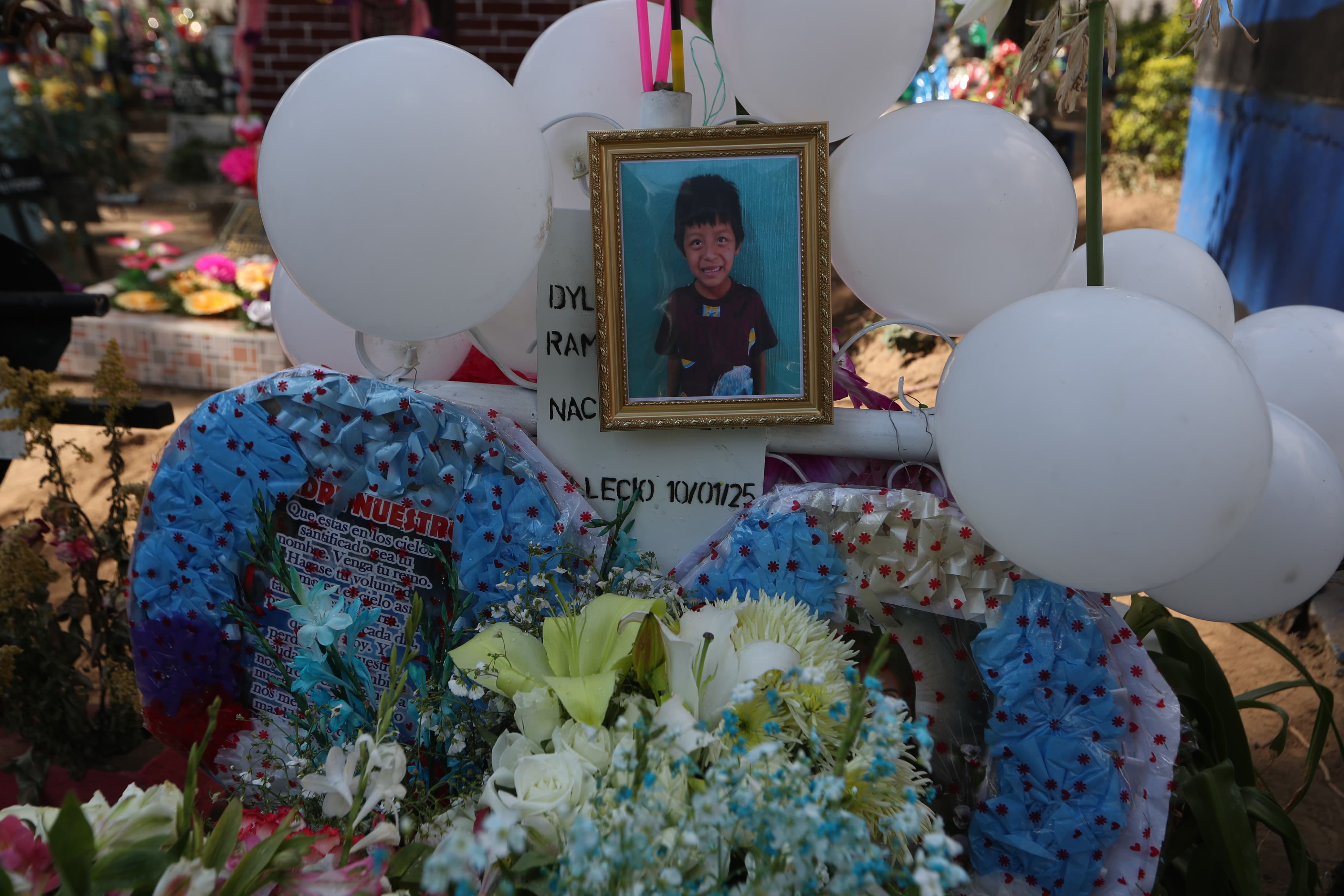 Dan último adiós a Dylan de 6 años, el niño que murió en una balacera en Villa Nueva