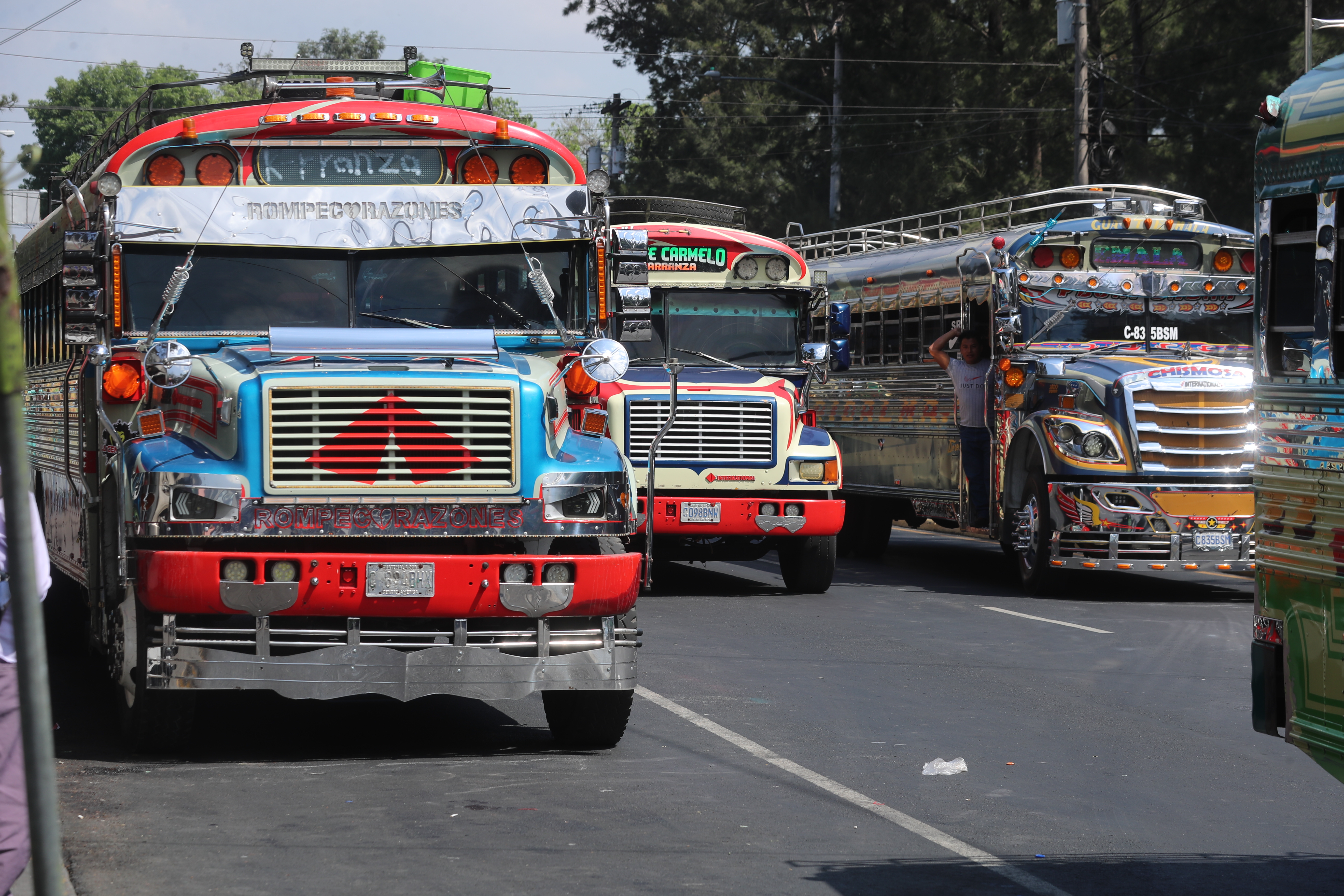 Transportistas extraurbanos analizan incremento a las tarifas del pasaje por deterioro de carreteras