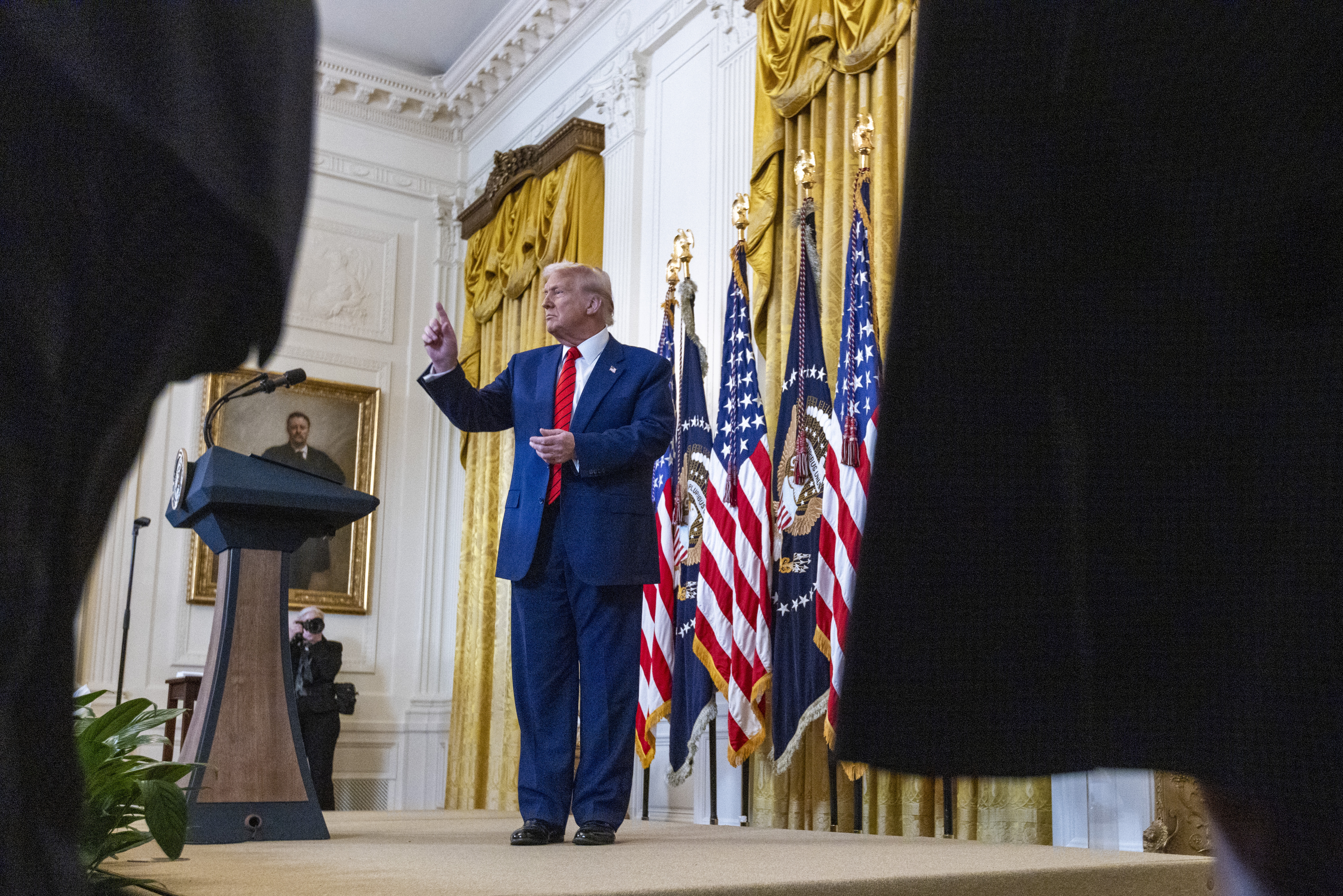 Cuáles son los programas que beneficiaban a migrantes y que fueron suspendidos por Donald Trump