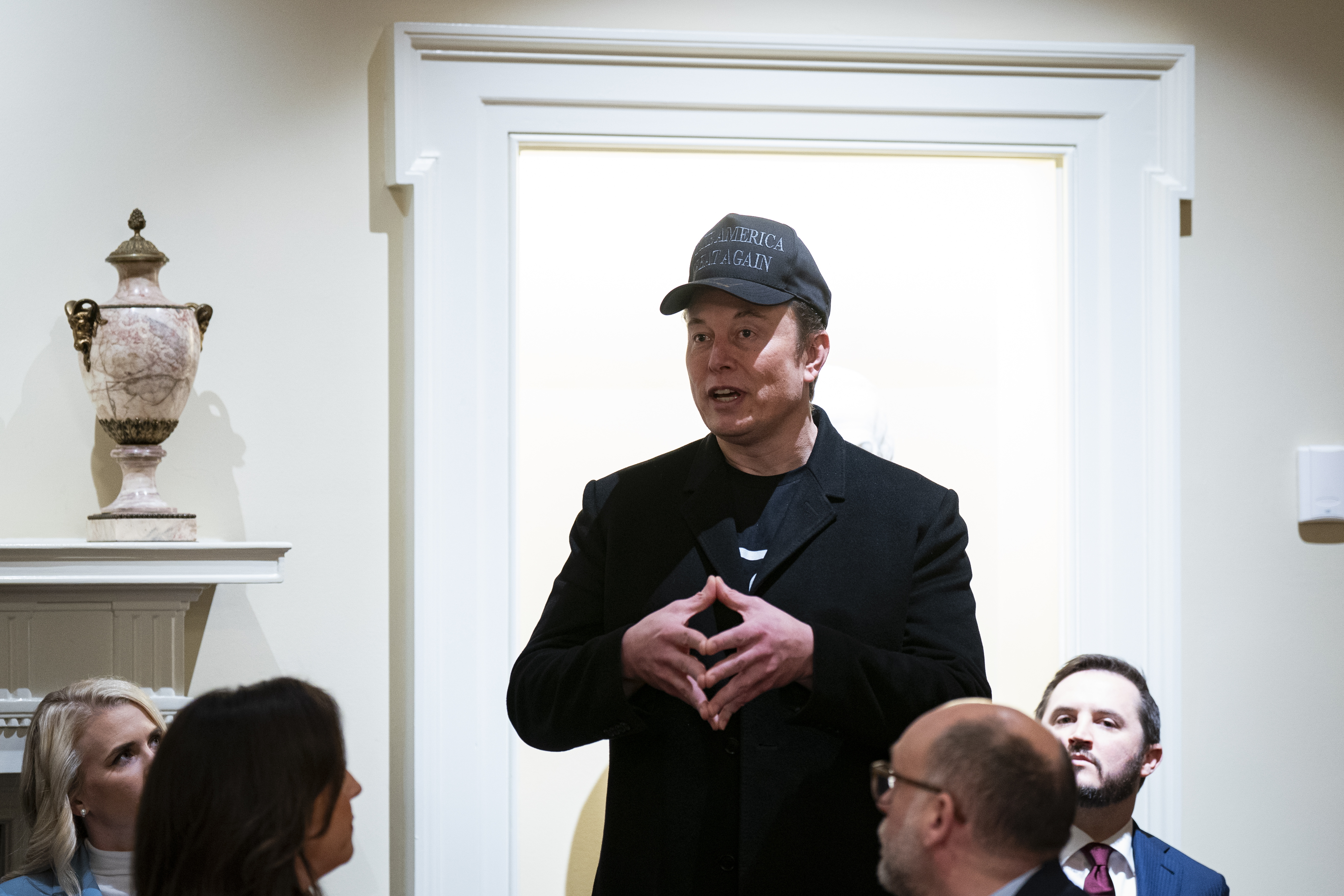 Elon Musk en la primera reunión de Donald Trump con su gabinete