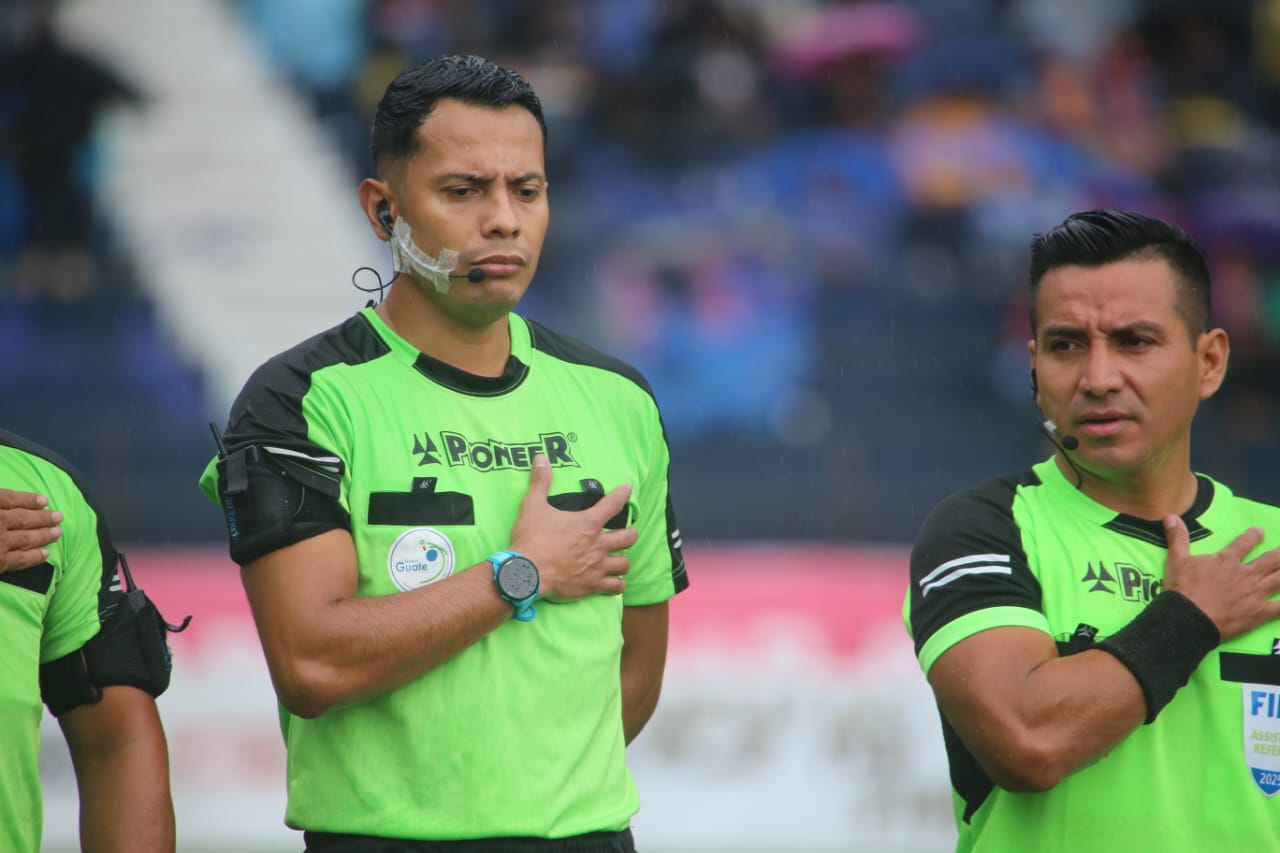 Liga Nacional | Jorge Aparicio afirma que el árbitro pide disculpas por el penalti marcado a favor de Cobán Imperial