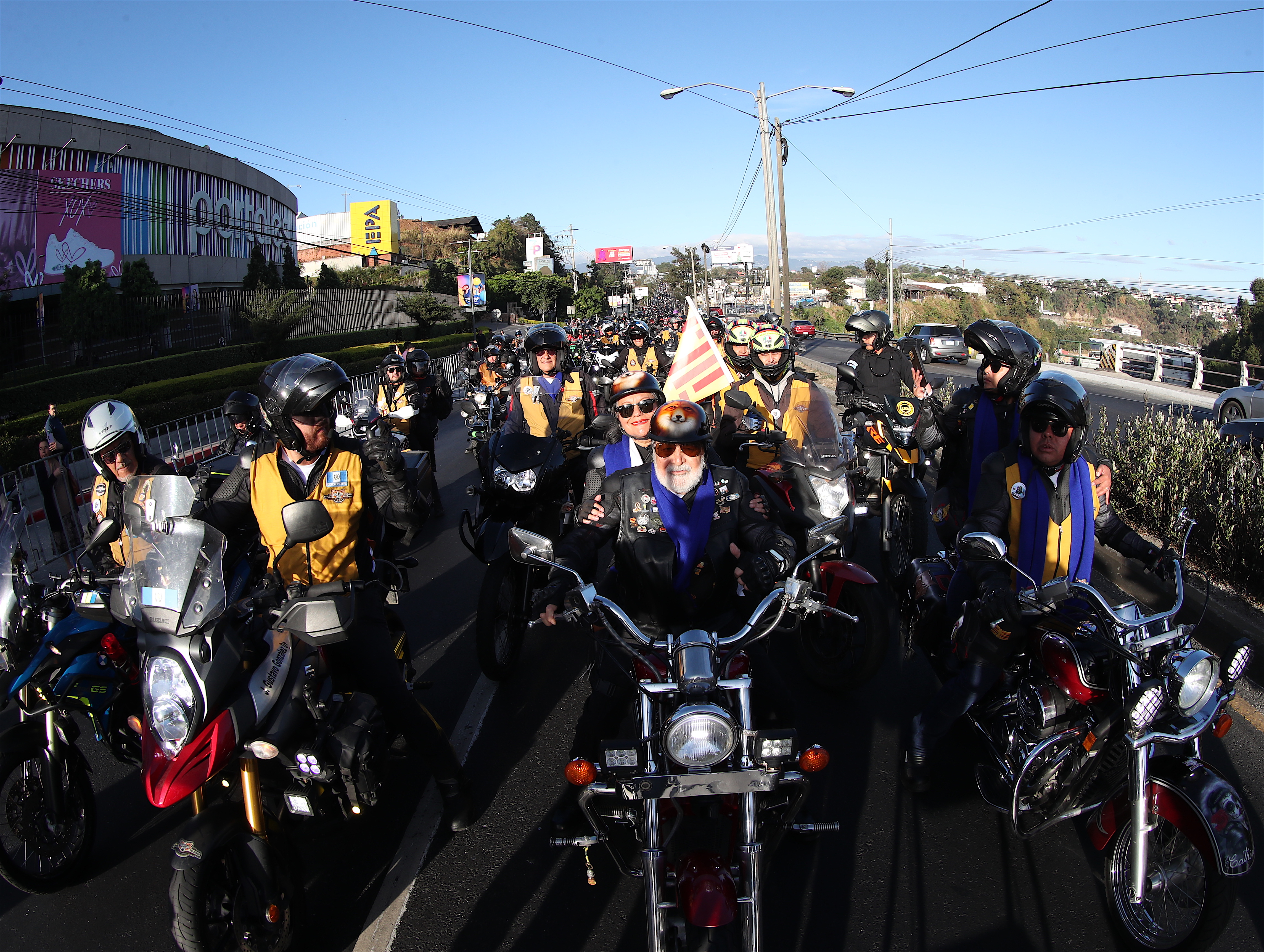 La actividad está a cargo de Eddy Villa de León, conocido como Zorro Mayor. Los participantes de este evento se les conoce como “zorros peregrinos”. (Foto Prensa Libre: Esbin García) 