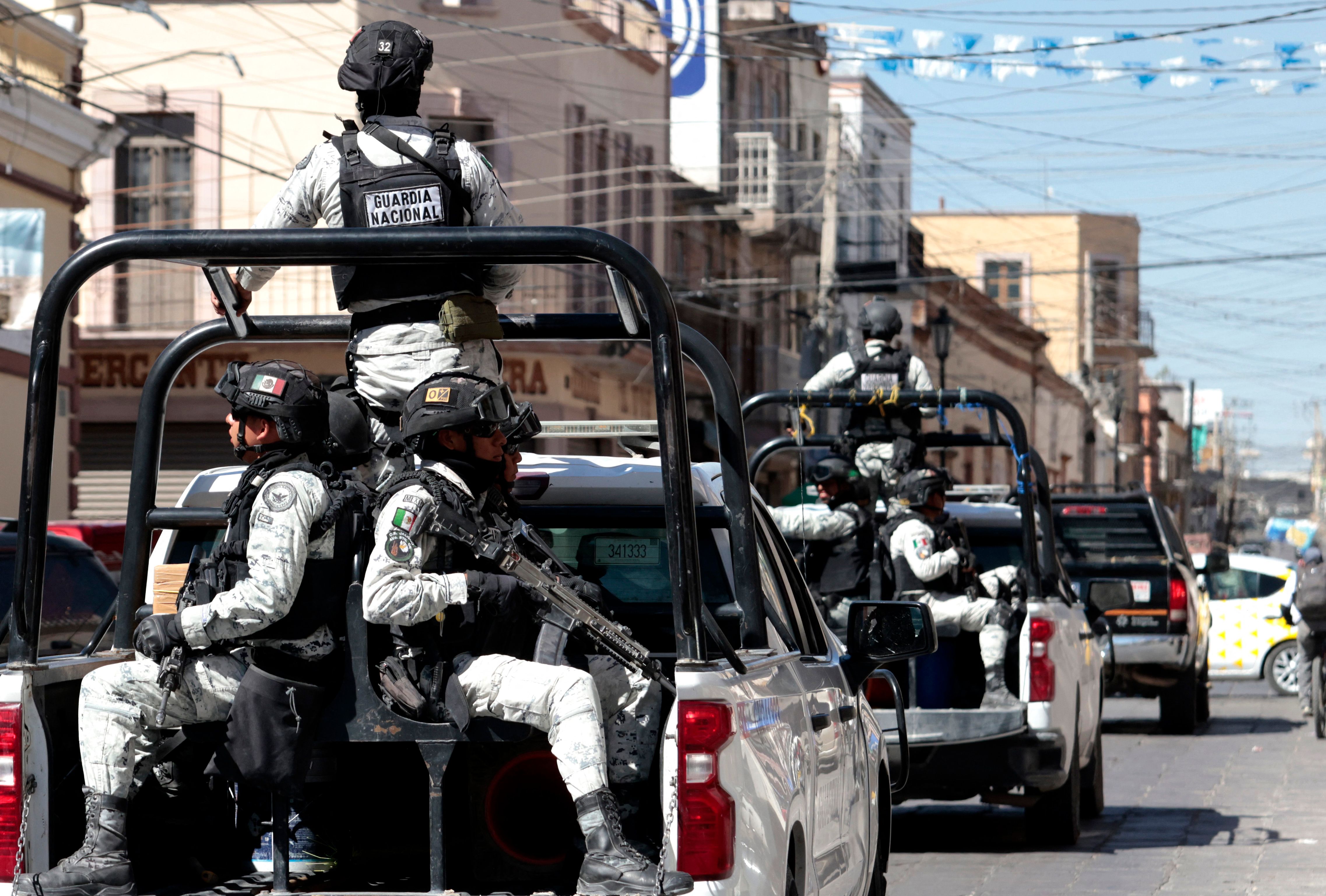 El director de la policía de Teocaltiche, Jalisco, México, murió a tiros cuando viajaba con su esposa en un vehículo. (Foto Prensa Libre: ULISES RUIZ / AFP)