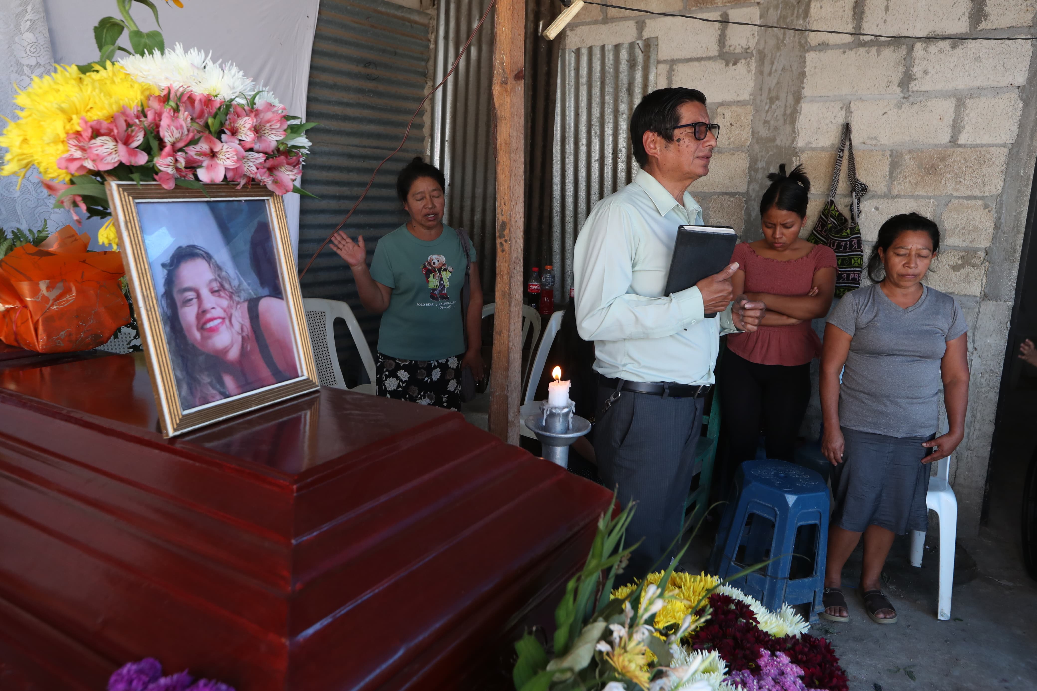 “Me duele mucho”: madre de víctima de accidente de bus narra cómo su hija sacaba adelante a sus nietos