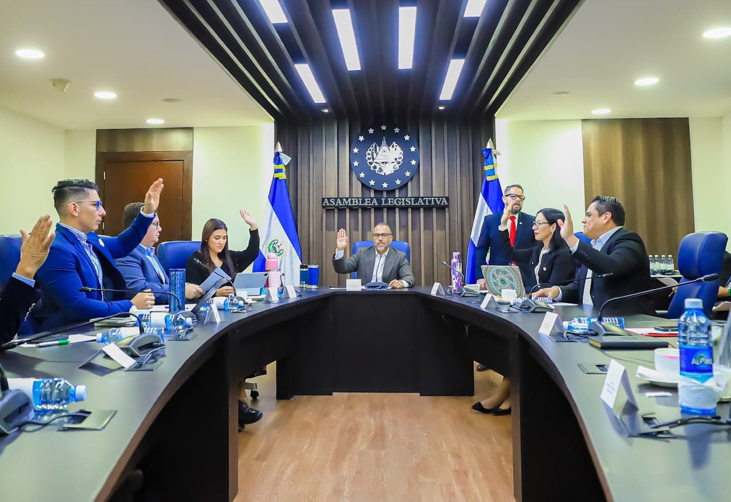 El Salvador aprueba ley para investigar, prevenir y sancionar la corrupción en instituciones públicas