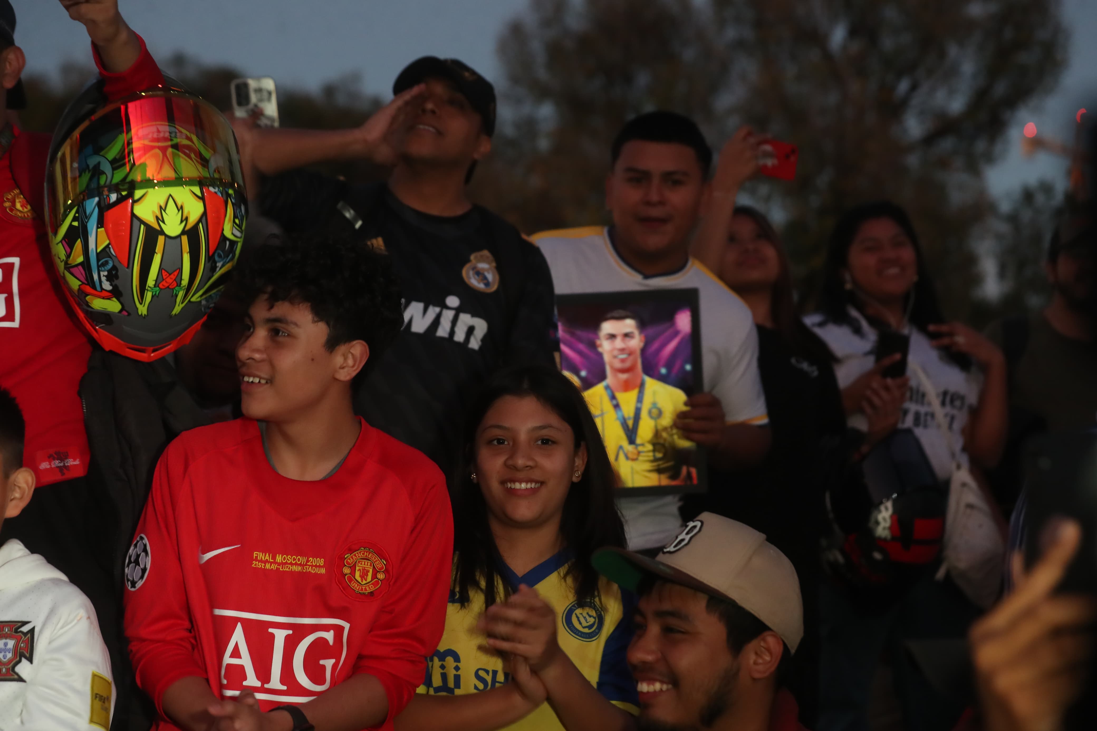 Guatemaltecos se reúnen en el Obelisco para celebrar los 40 años de Cristiano Ronaldo
