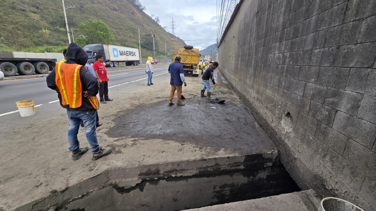 Cleaning works at KM 36 of Route to Pacific
