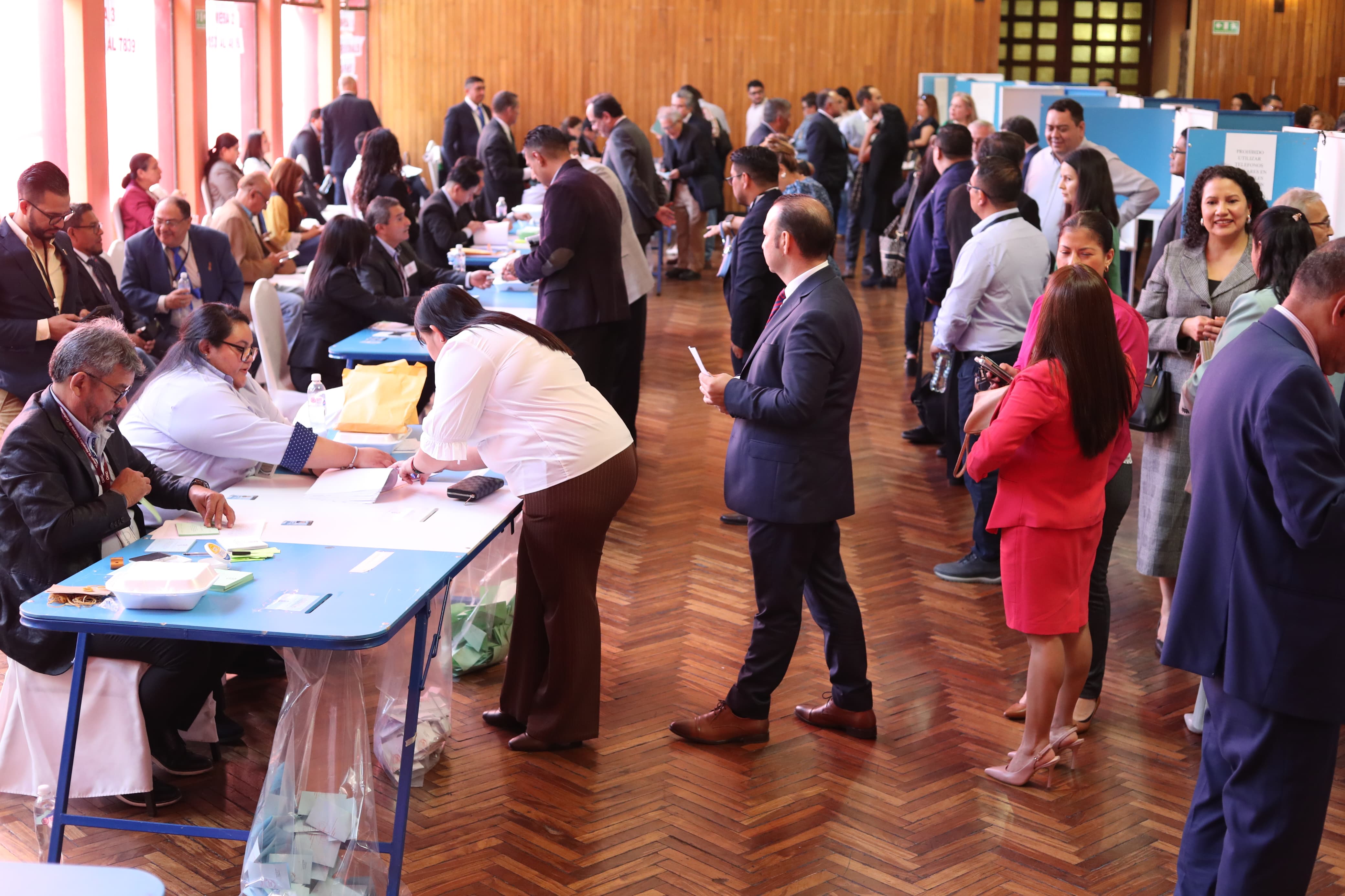 Abogados acuden a las urnas para elegir representantes del Cang, clave para la renovación del futuro fiscal general