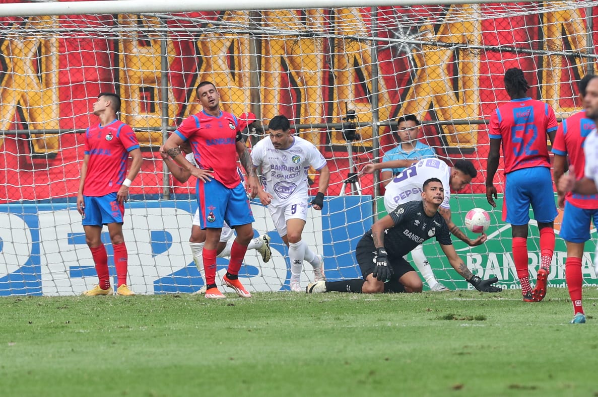 Comunicaciones vs Municipal: Día y hora del clásico 333 del futbol de Guatemala