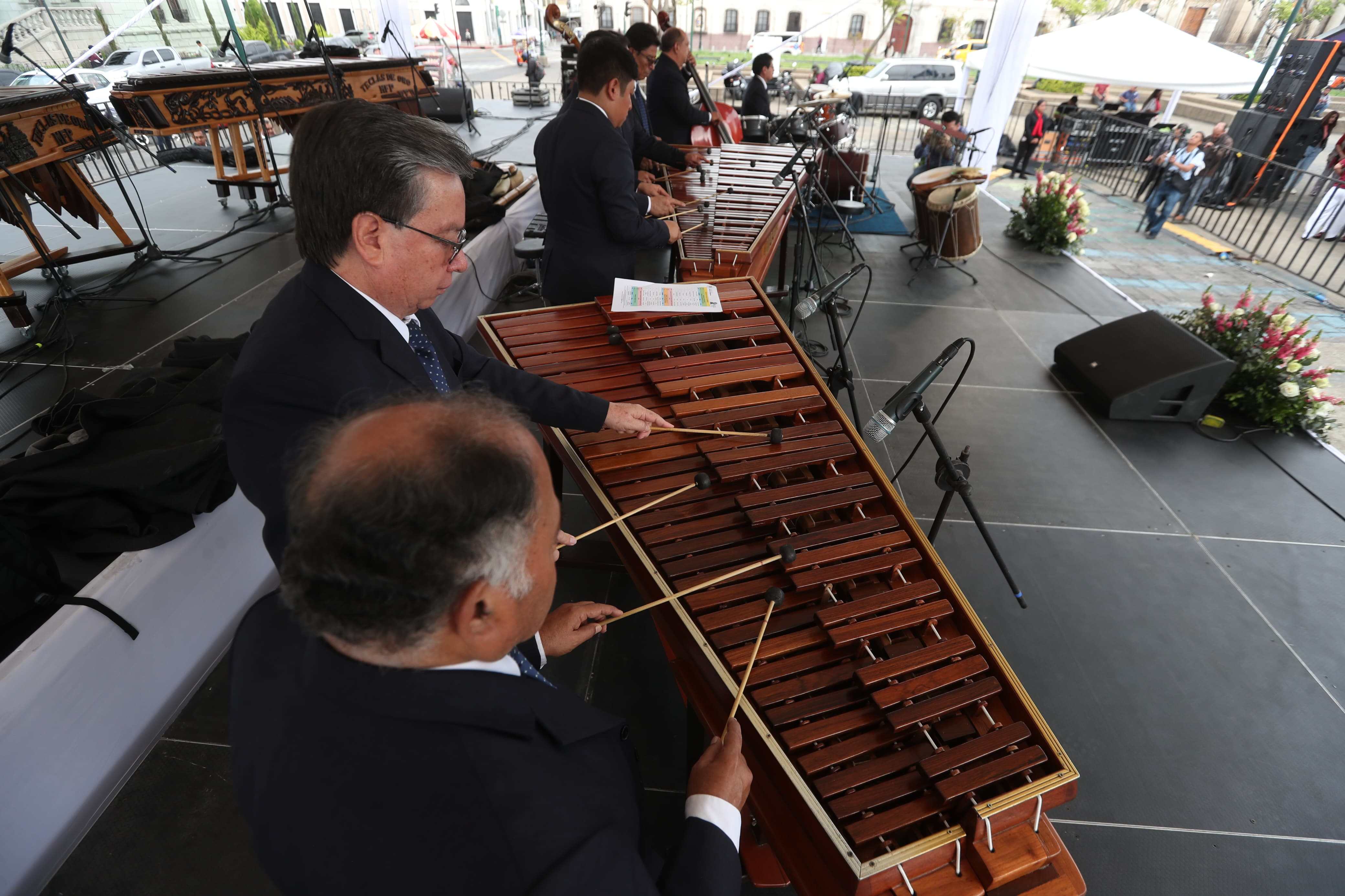Conmemoración de la marimba, instrumento nacional