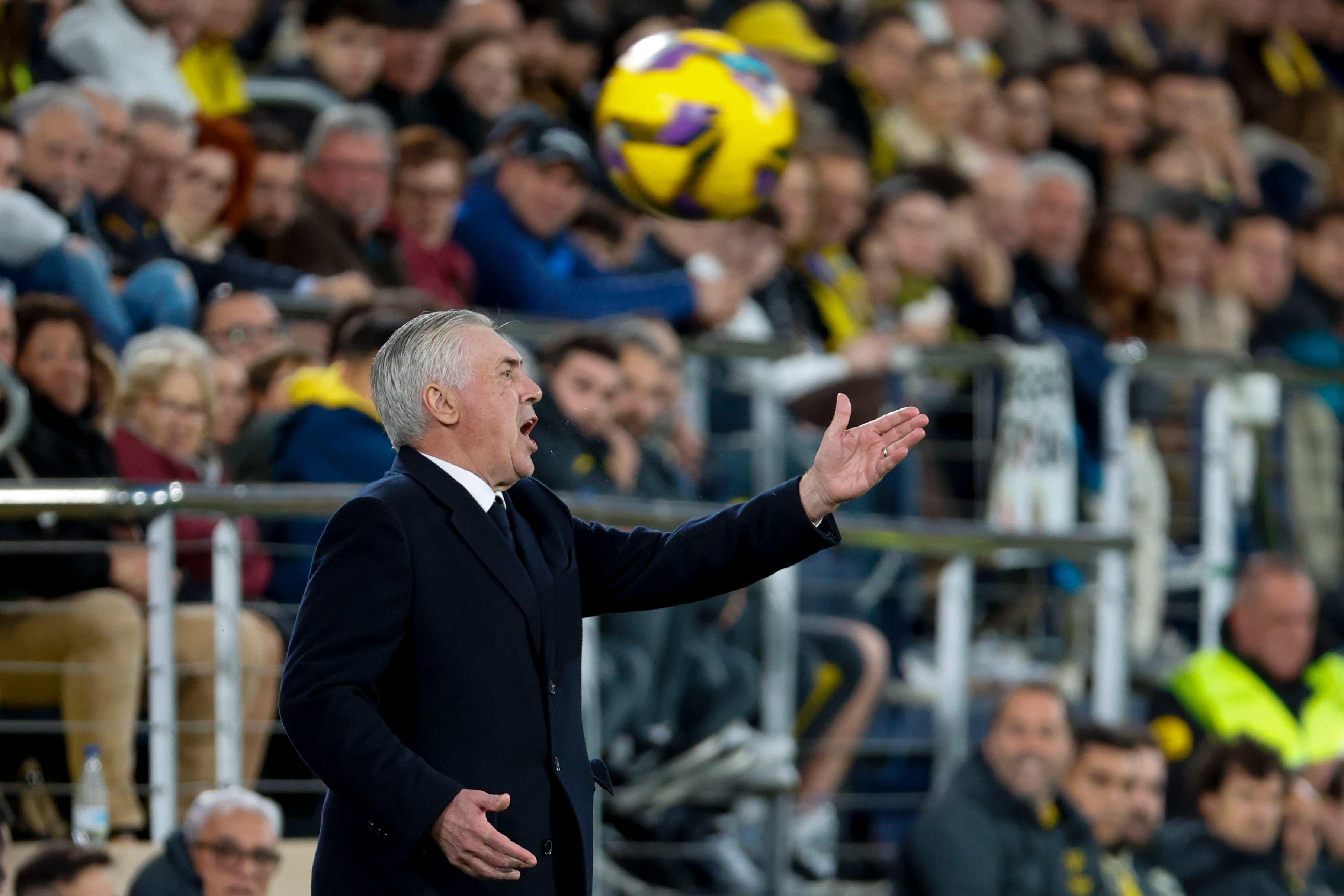 Villarreal (Castellón), 03/20/2025.- Real Madrid coach Carlo Ancelotti during the League match played between Villarreal and Real Madrid, this Saturday at the Ceramics Stadium, in Villarreal. EFE/Ana Escobar