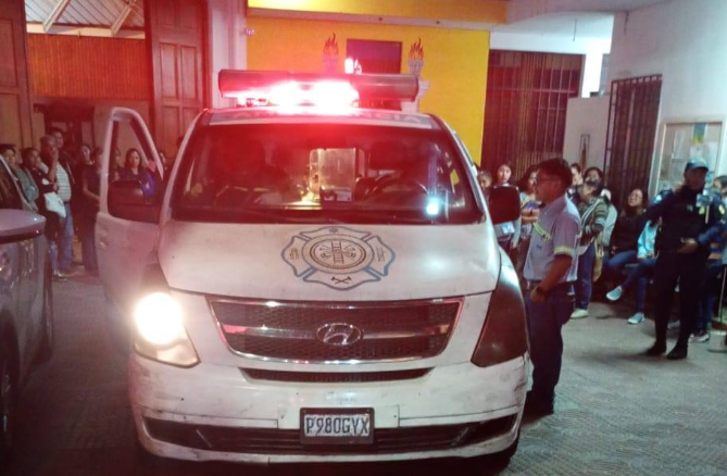 Abandonan a bebé en parroquia de la zona 7 de Mixco