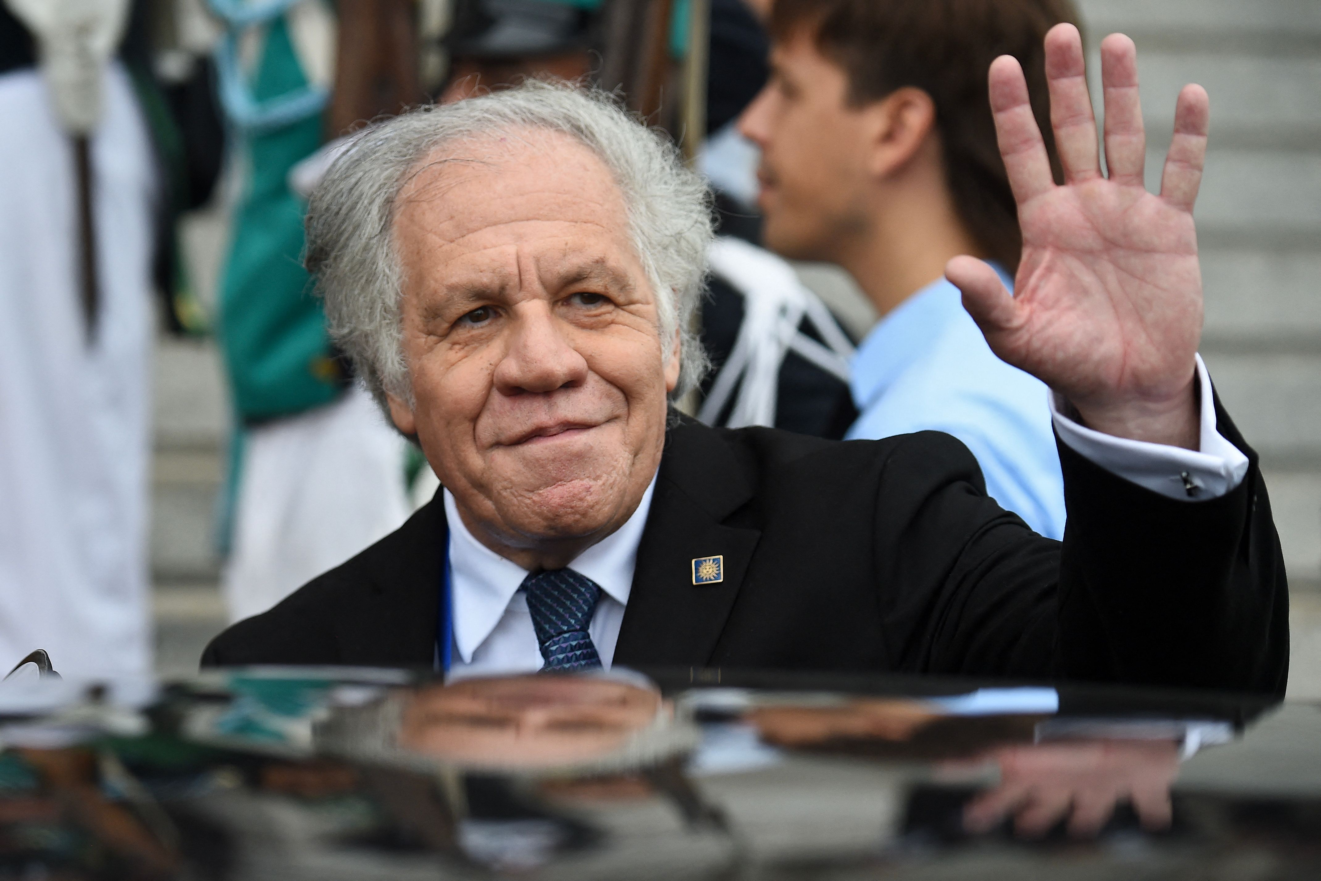 The Secretary General of the Organization of American State (OAS), Uruguayan Luis Almagro, Waves as He Leaves after the cereony of Constitutional Honor Compromise of New President Yamandu Orsi at the legislative palace in Montevideo on March 1, 2025, Within The Presidential Inauguration Ceremony. YAMANDU ORSI TOOK OFFICE THIS SATURDAY AS PRESIDENT OF URUGUAY, PICKING UP THE TORCH FROM HIS POLITICAL GODFATHER, THE POPULAR FORMER PRESIDENT JOSE "Pepe" MUJICA, IN THE RETURN OF THE LEFT TO POWER AFTER Five Years of Center-Right Government. (Photo by Dante Fernandez / AFP)